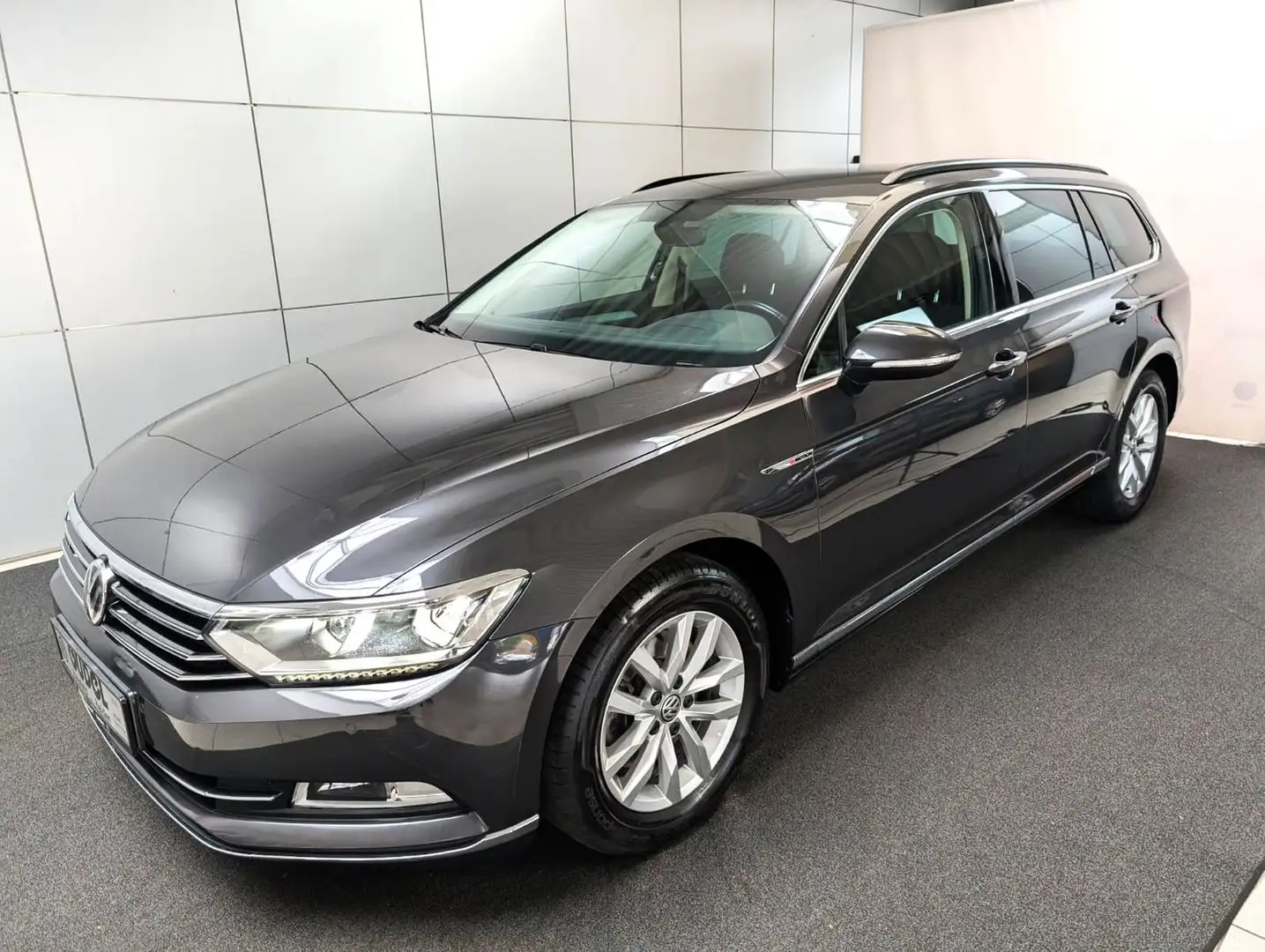 Volkswagen Passat Variant Passat Var 2.0 TDI DSG 4M AHK VK nur an Gewerbe! Grau - 2