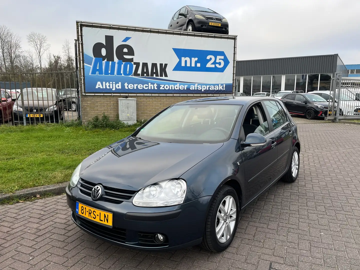 Volkswagen Golf 2.0 FSI Comfortline Incl NW Keuring Grigio - 1