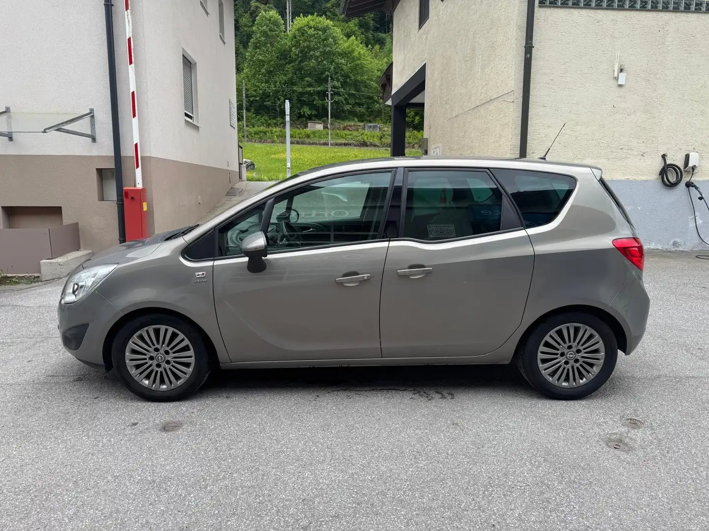 Opel Meriva Active Bronze - 2