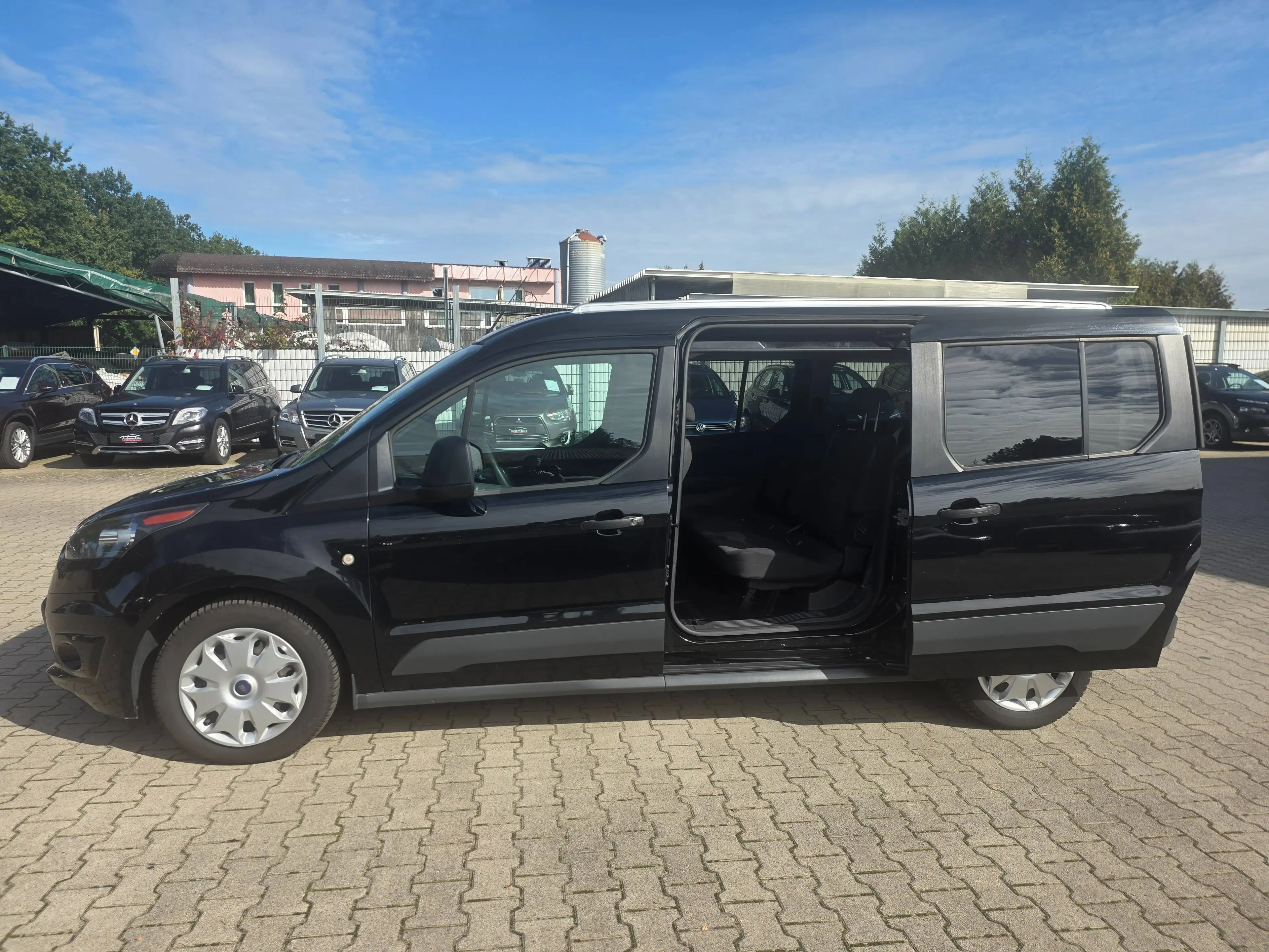Ford Tourneo Connect Trend 7 Sitze / AC Auto. — photo 7