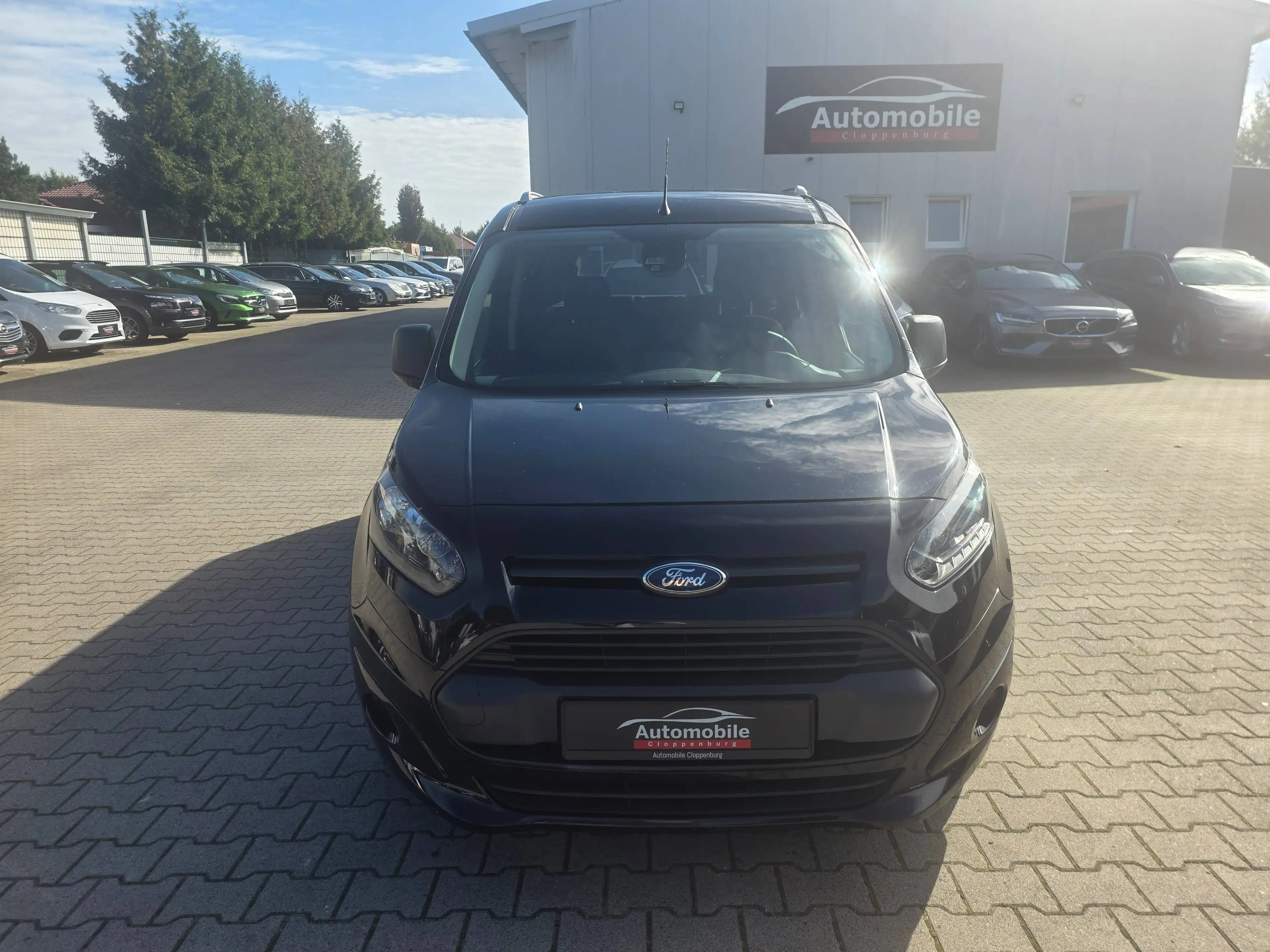 Ford Tourneo Connect Trend 7 Sitze / AC Auto. — photo 2
