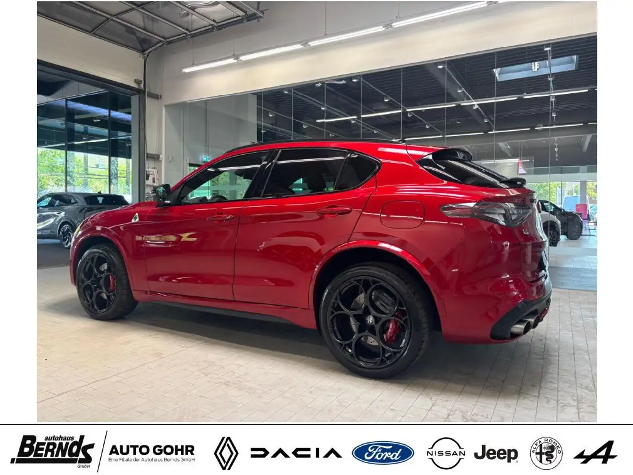 Alfa Romeo Stelvio 2022 — фото 12