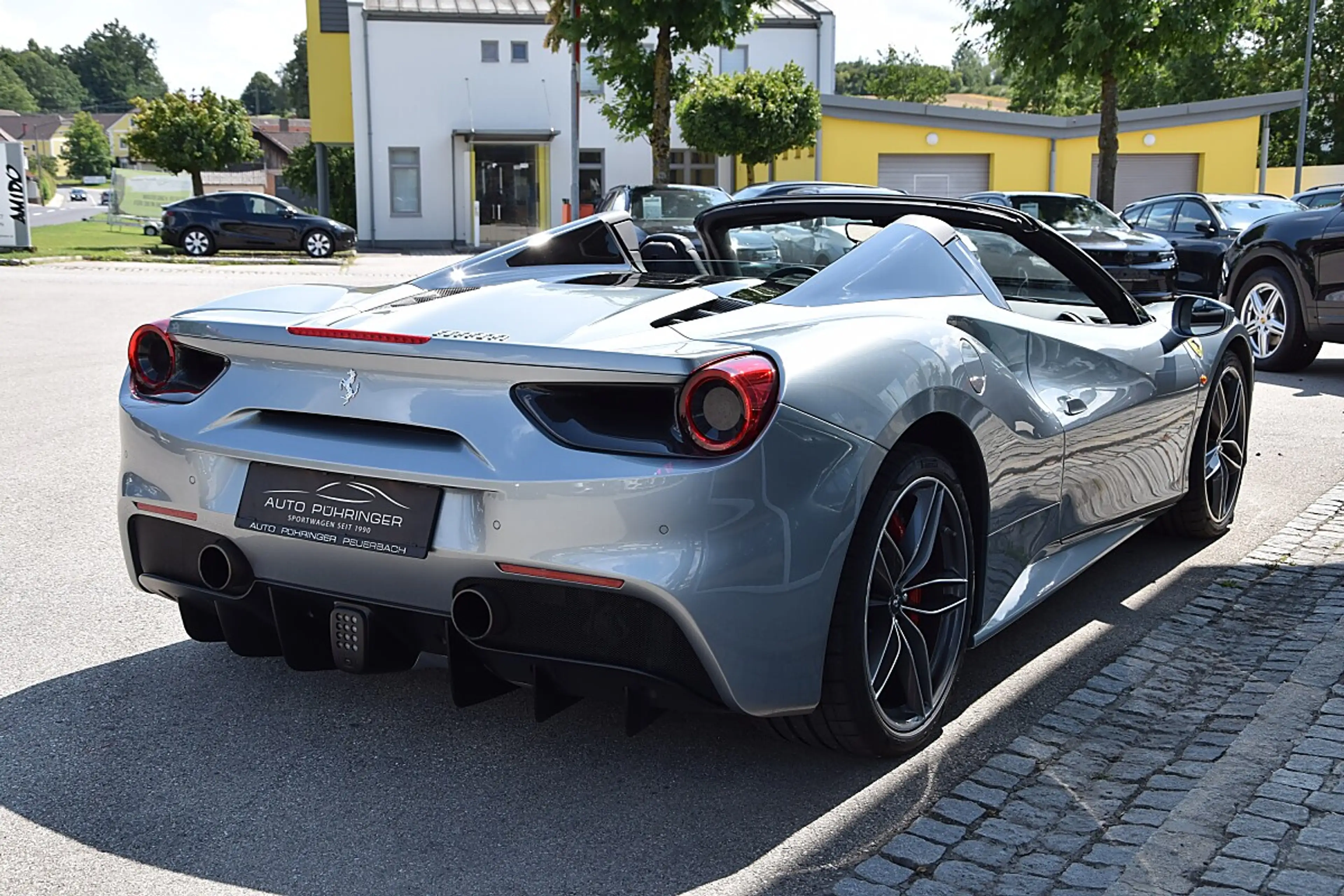 Ferrari 488 Spider *Lift*Kamera*TwoTone Bodypaint* — photo 3