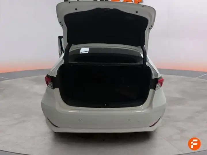 Toyota Auris 2025, foto 10