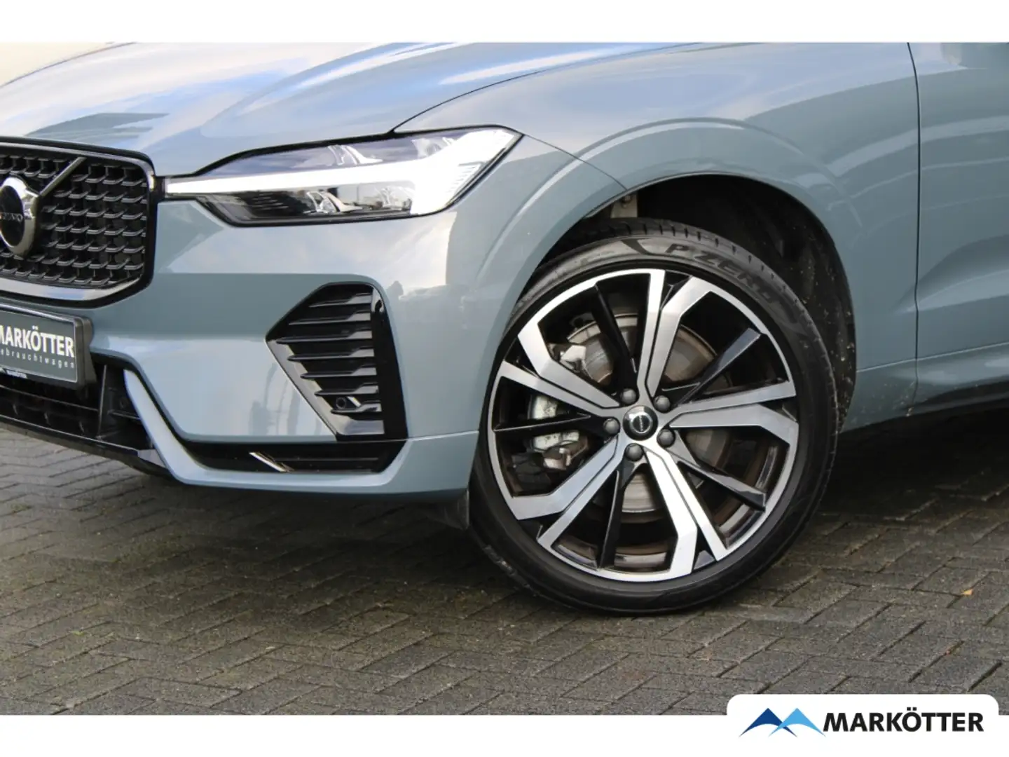 Volvo XC60 Plus Dark 2WD/BLIS/AHK/PANO/KEYLESS Grau - 1