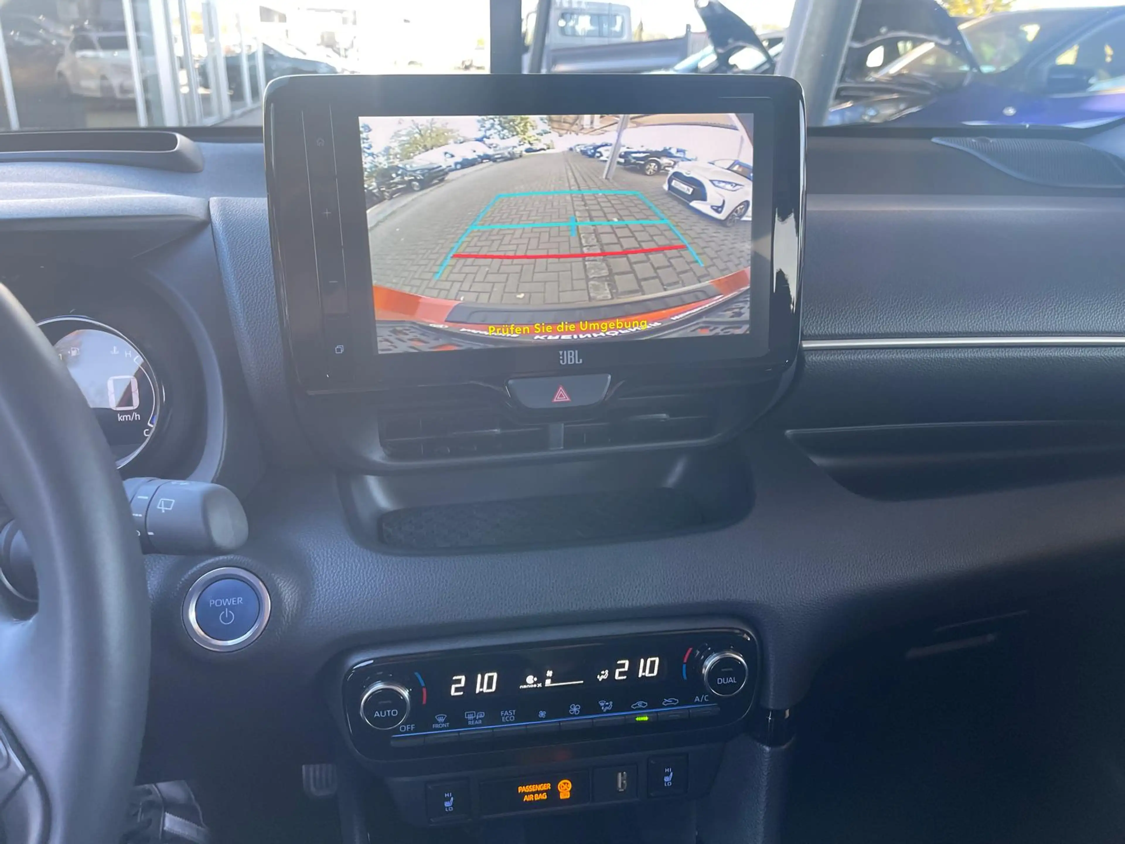 Toyota Yaris 5-Türer Hybrid 1.5 VVT-i Style *TECHNIK+NAVI+JBL+HUD* — photo 13