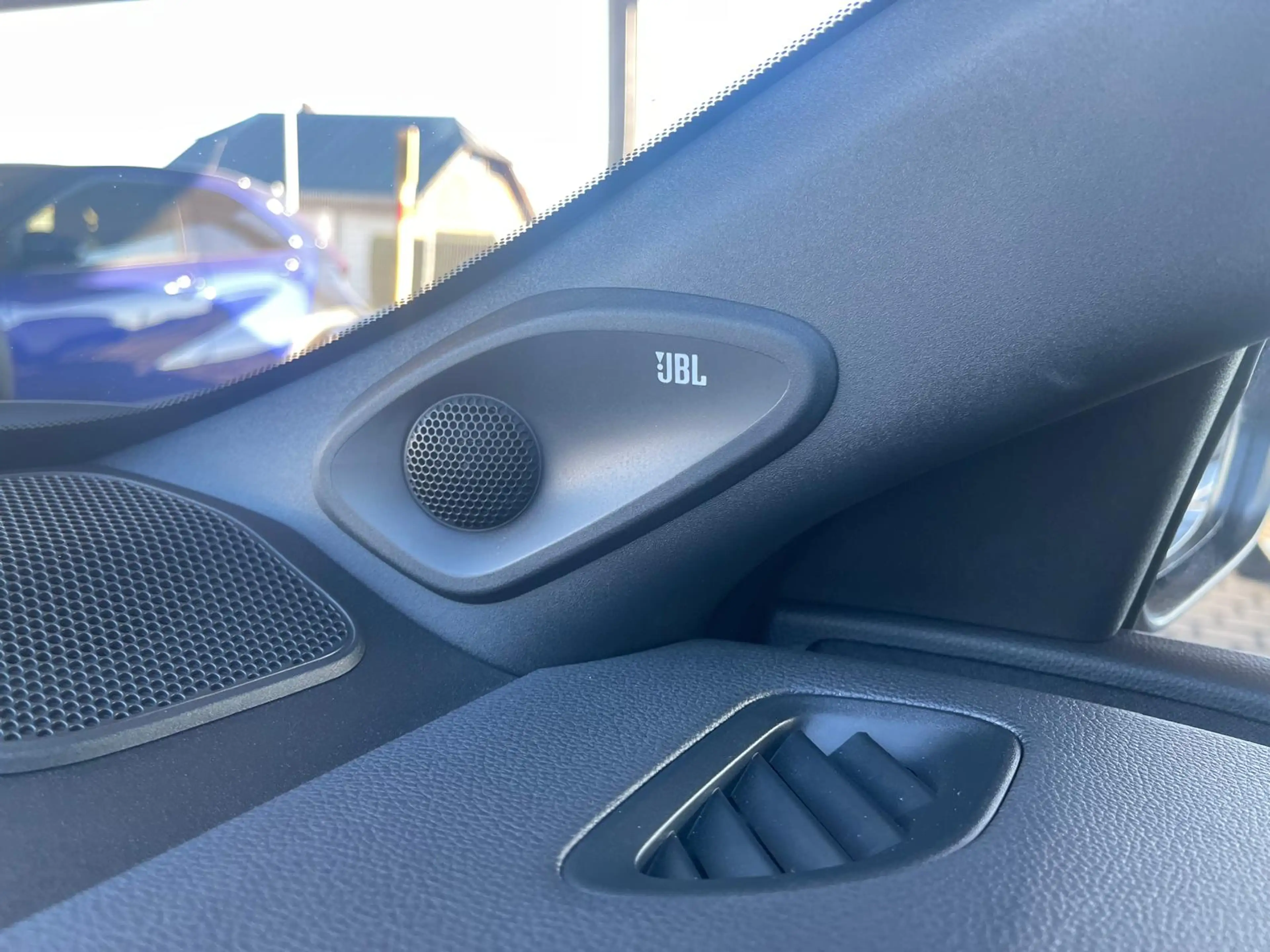 Toyota Yaris 5-Türer Hybrid 1.5 VVT-i Style *TECHNIK+NAVI+JBL+HUD* — photo 14