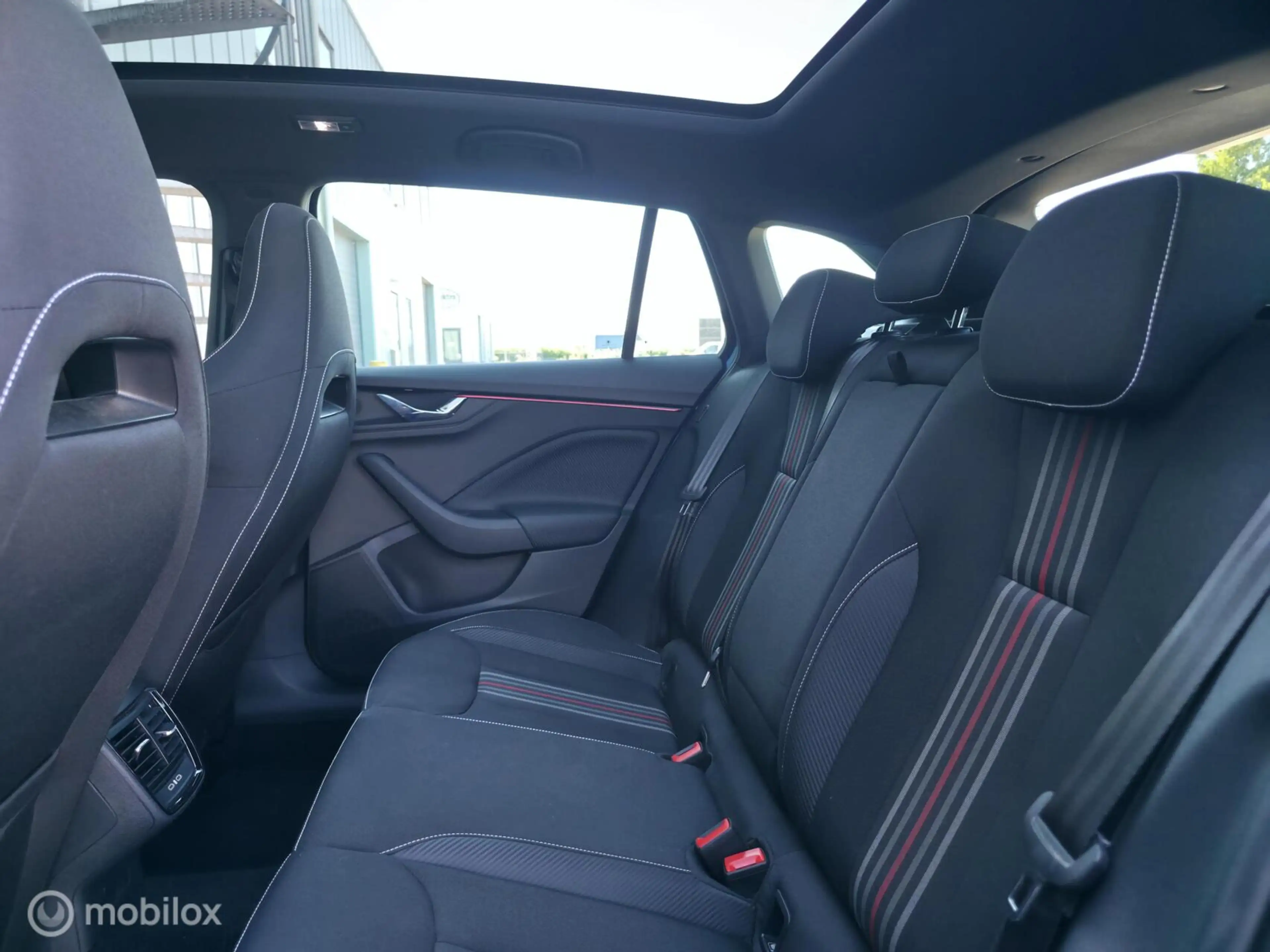 Skoda Scala 1.5 TSI ACT Monte Carlo / Pano / Cam. / Carplay — photo 10