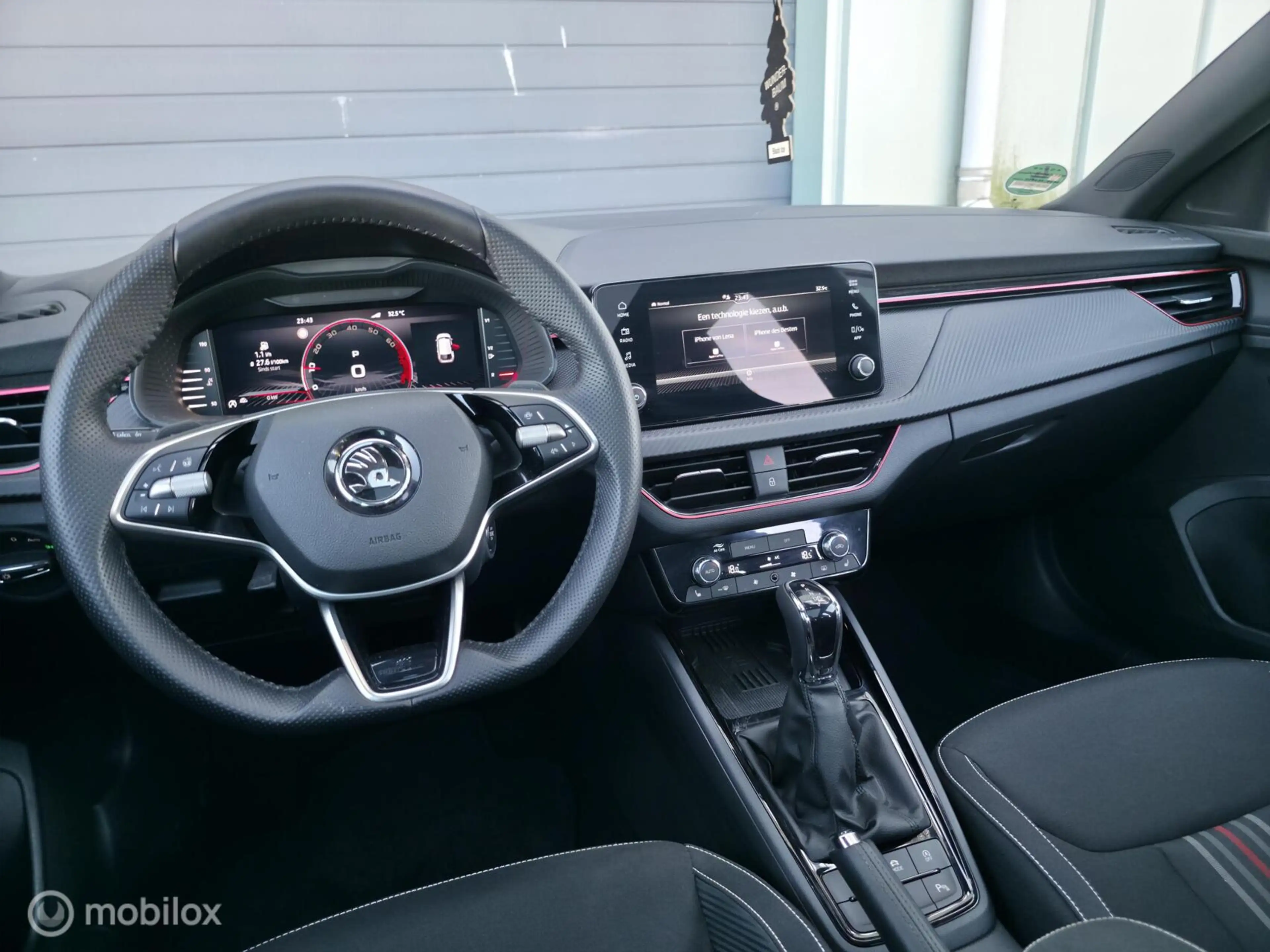 Skoda Scala 1.5 TSI ACT Monte Carlo / Pano / Cam. / Carplay — photo 20