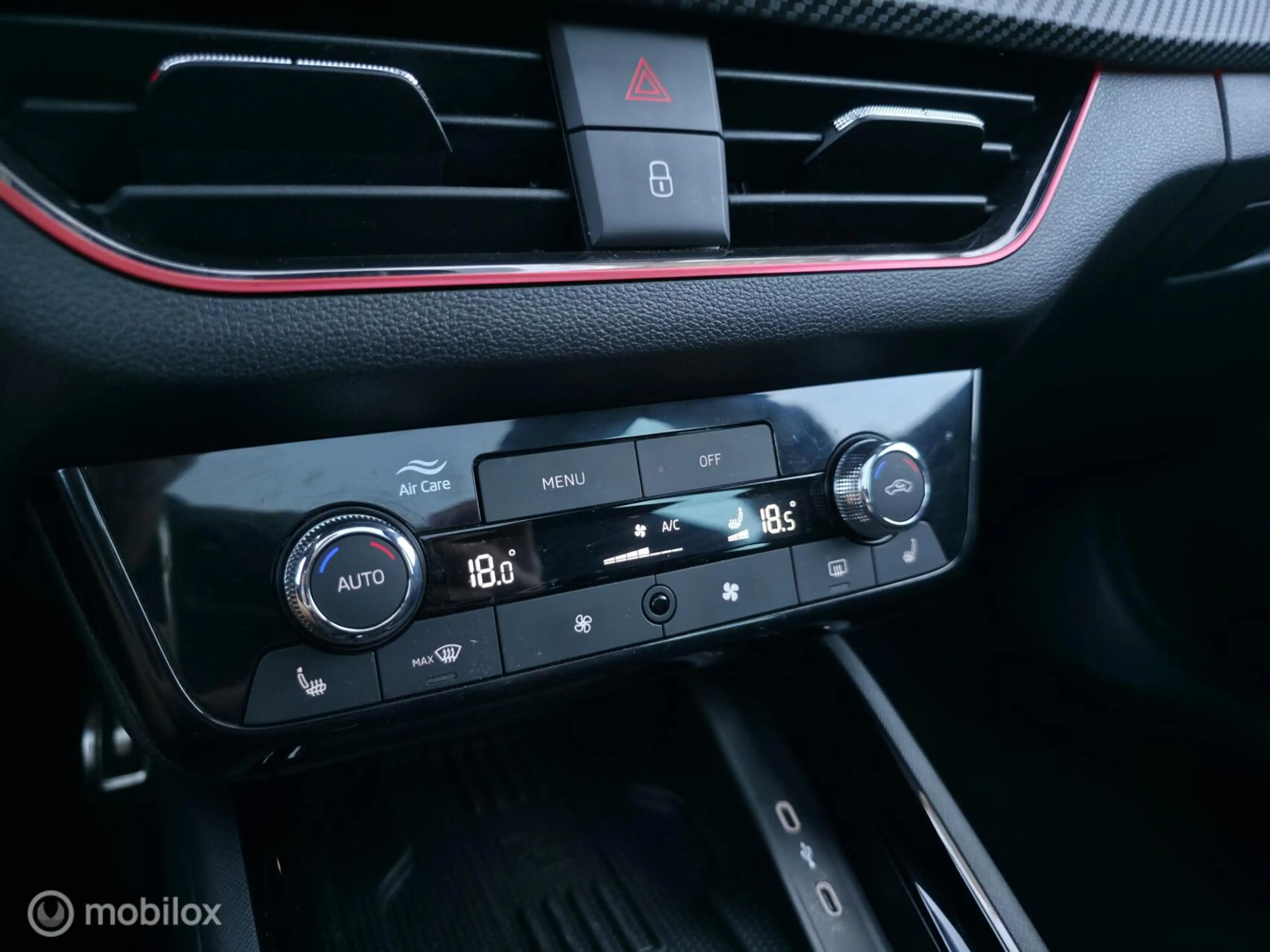 Skoda Scala 1.5 TSI ACT Monte Carlo / Pano / Cam. / Carplay — photo 23