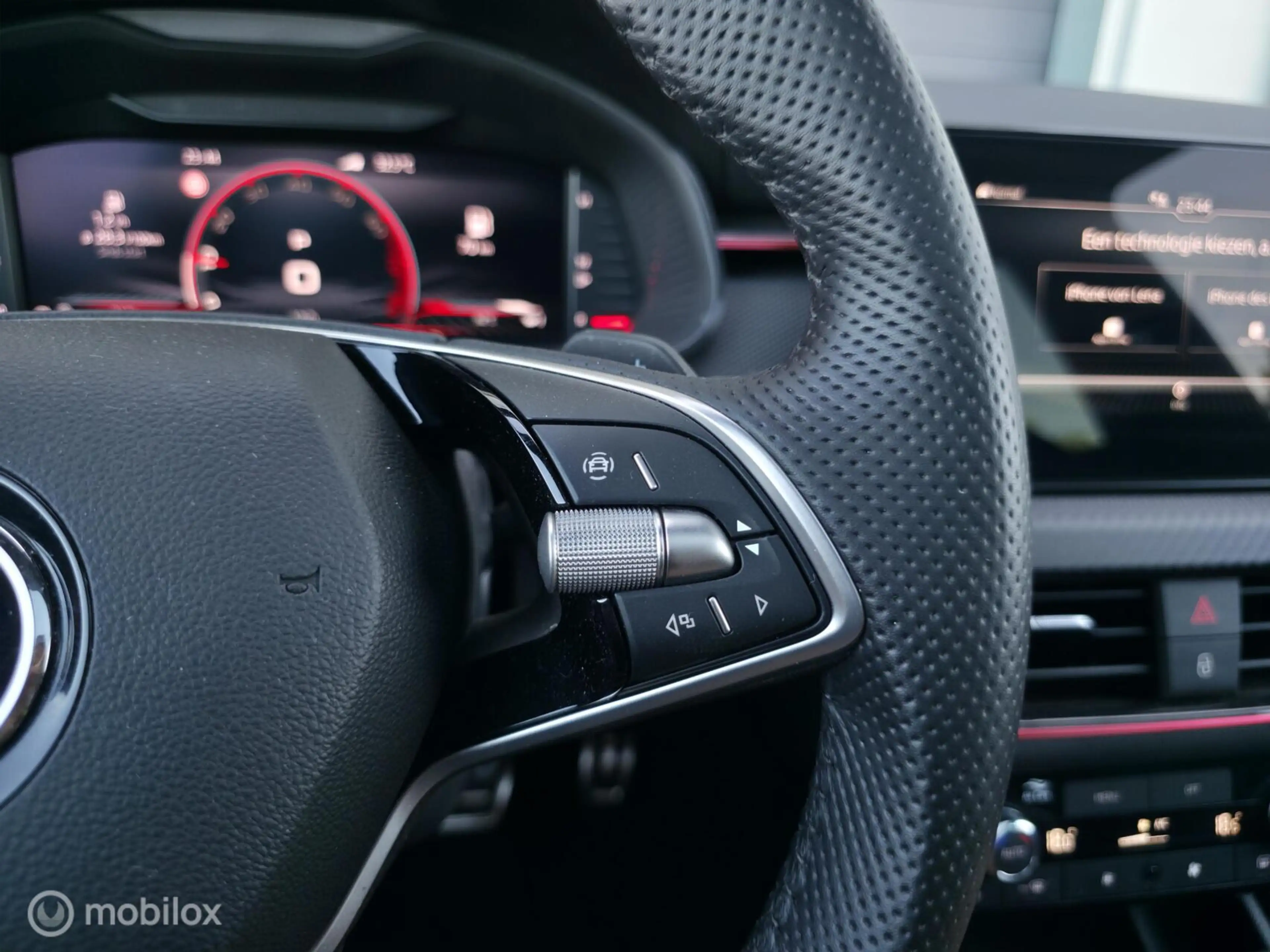 Skoda Scala 1.5 TSI ACT Monte Carlo / Pano / Cam. / Carplay — photo 15