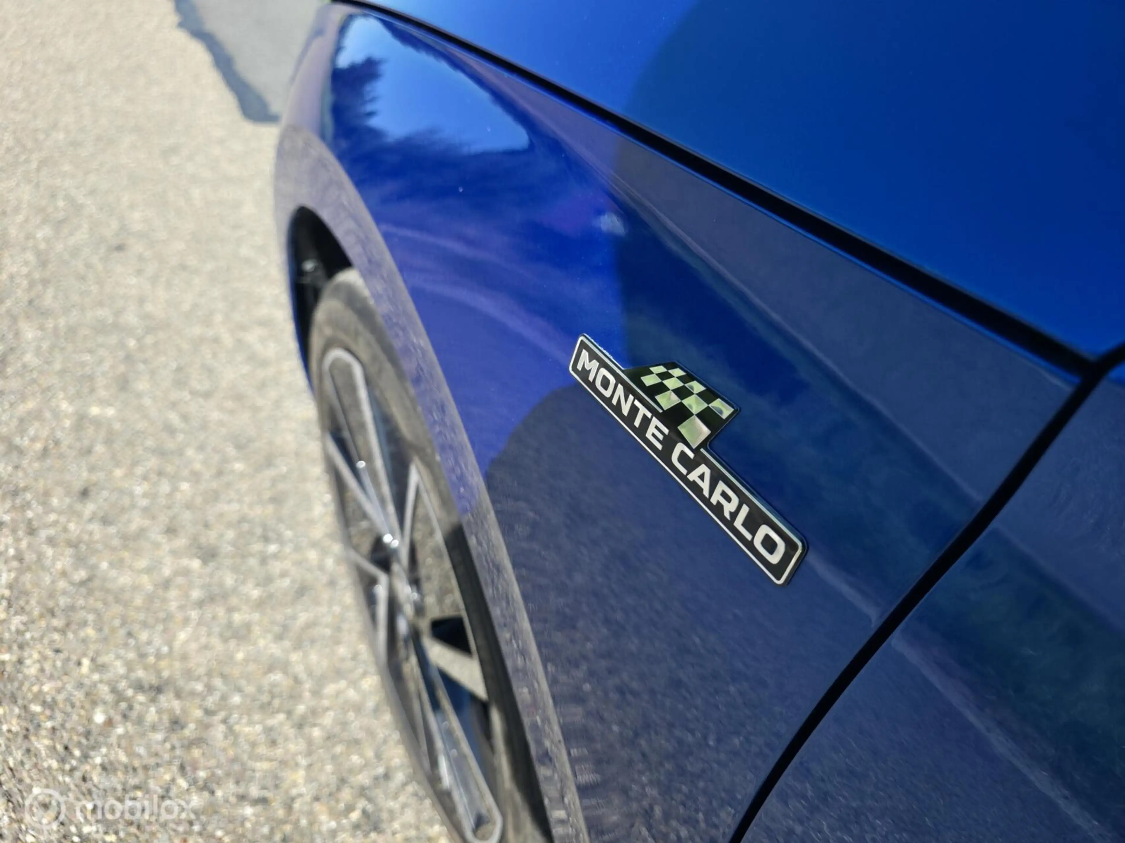 Skoda Scala 1.5 TSI ACT Monte Carlo / Pano / Cam. / Carplay — photo 31