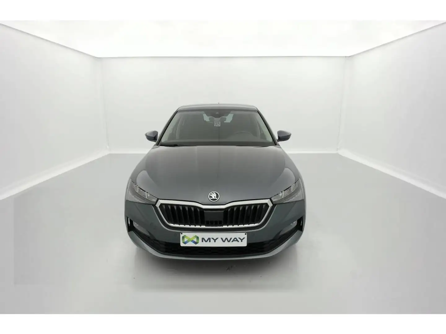 Skoda Scala Scala Ambition 1,0 TSI 81 KW 6-speed mech. Gris - 2