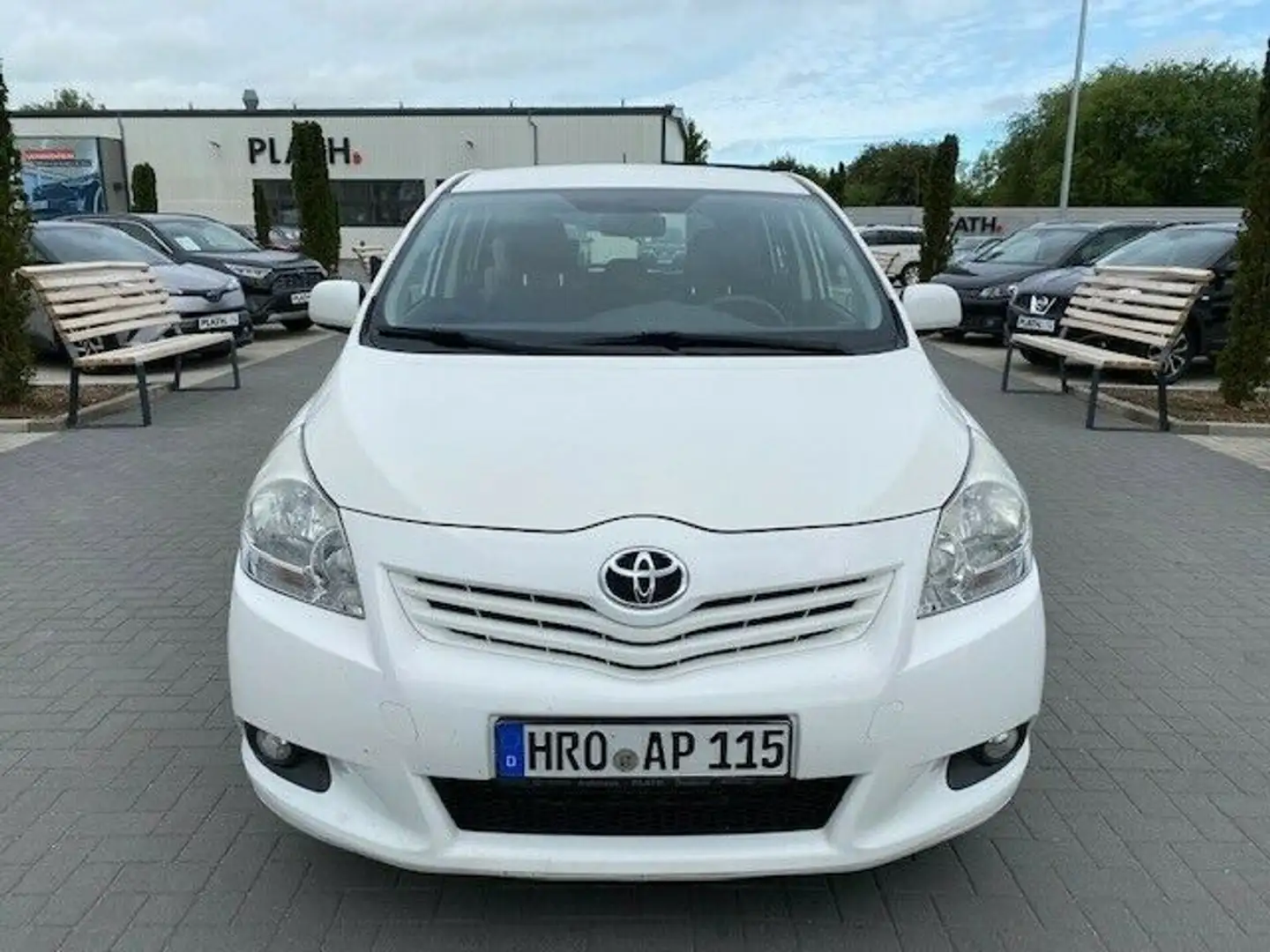 Toyota Verso Life Weiß - 2