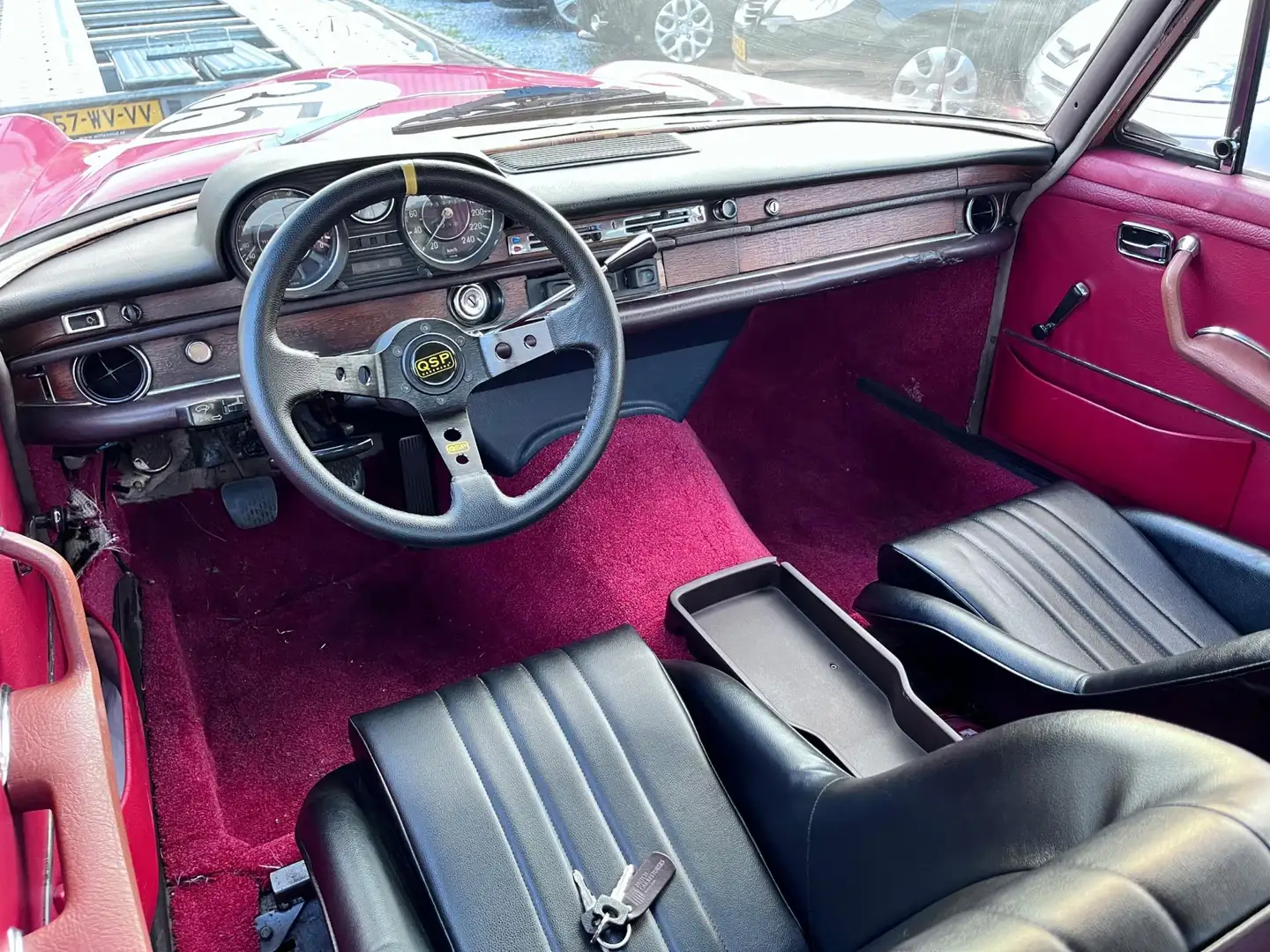 Mercedes-Benz 280 200-280 (W115) Red Pig Weiß - 2