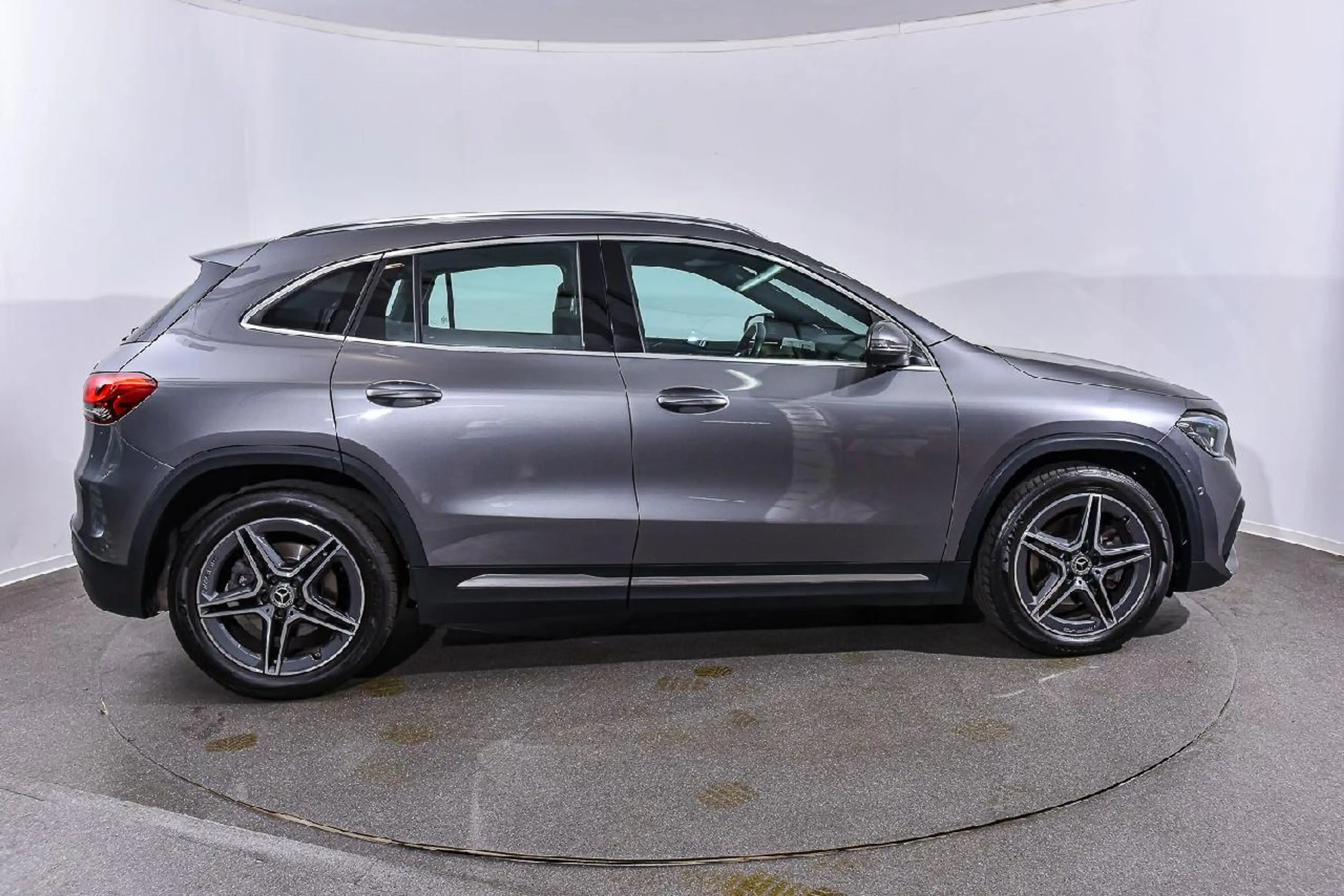 Mercedes-Benz GLA 220 GLA 220 d 4Matic — photo 4