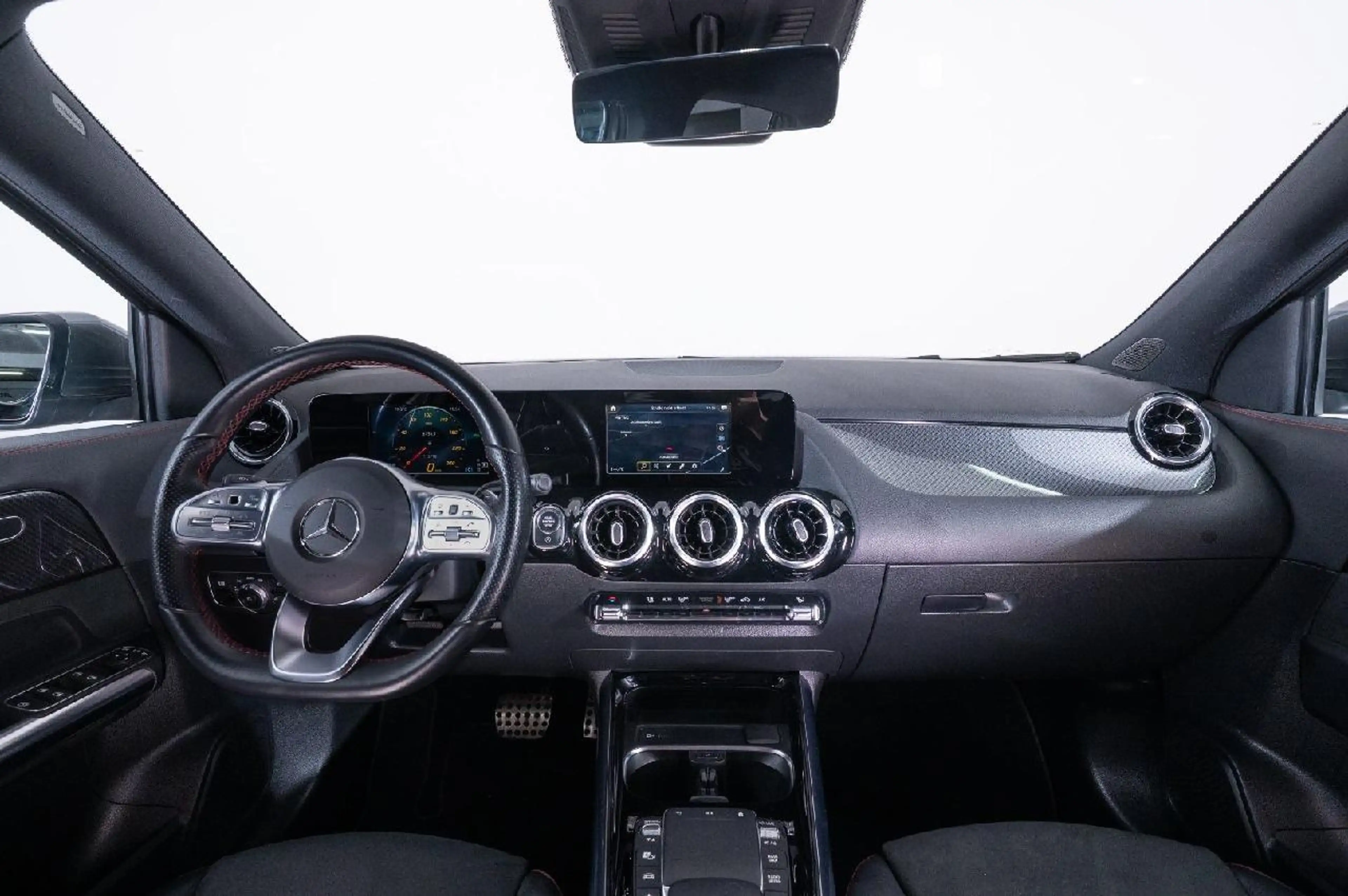 Mercedes-Benz GLA 220 GLA 220 d 4Matic — photo 12