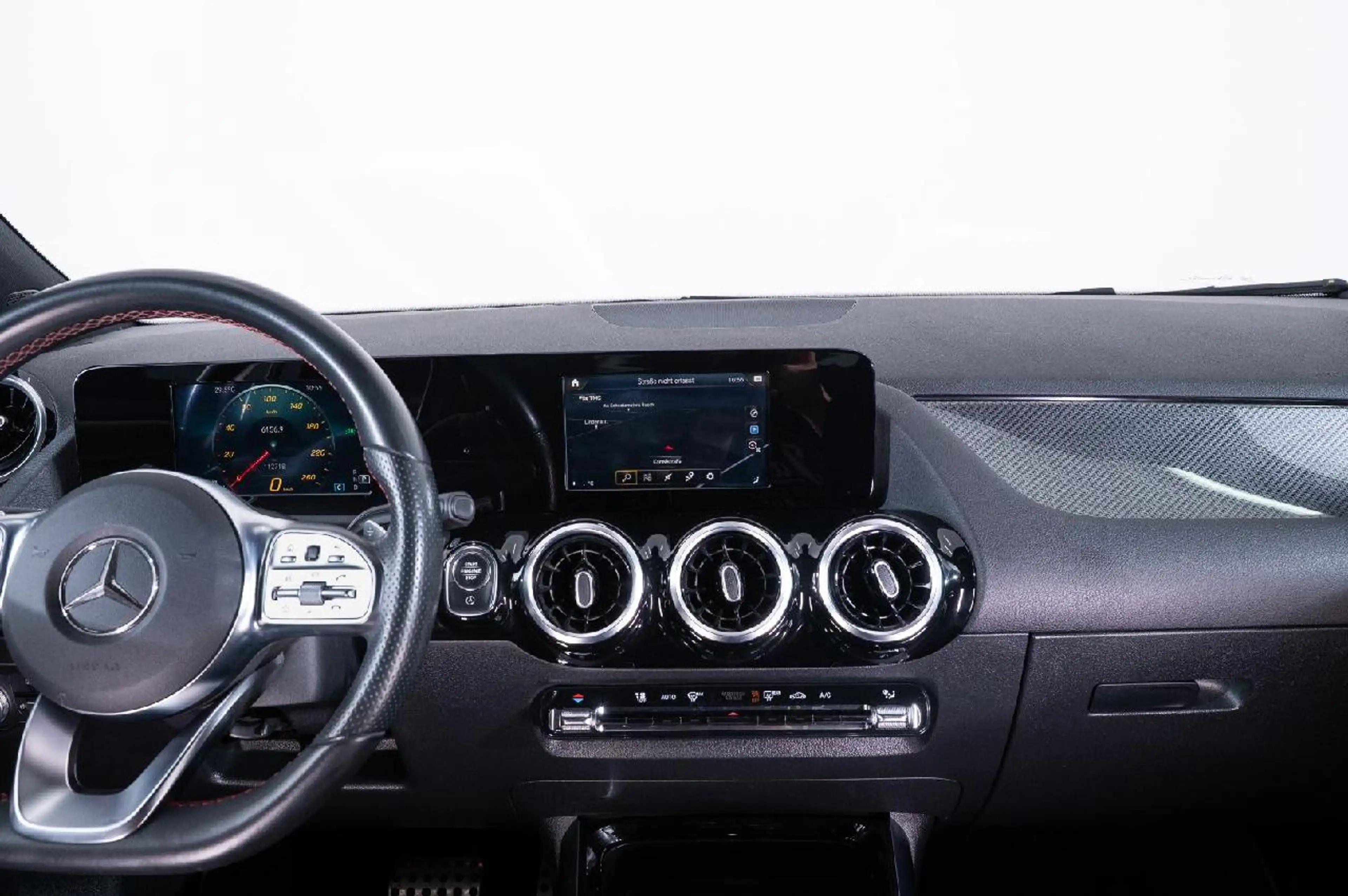 Mercedes-Benz GLA 220 GLA 220 d 4Matic — photo 15