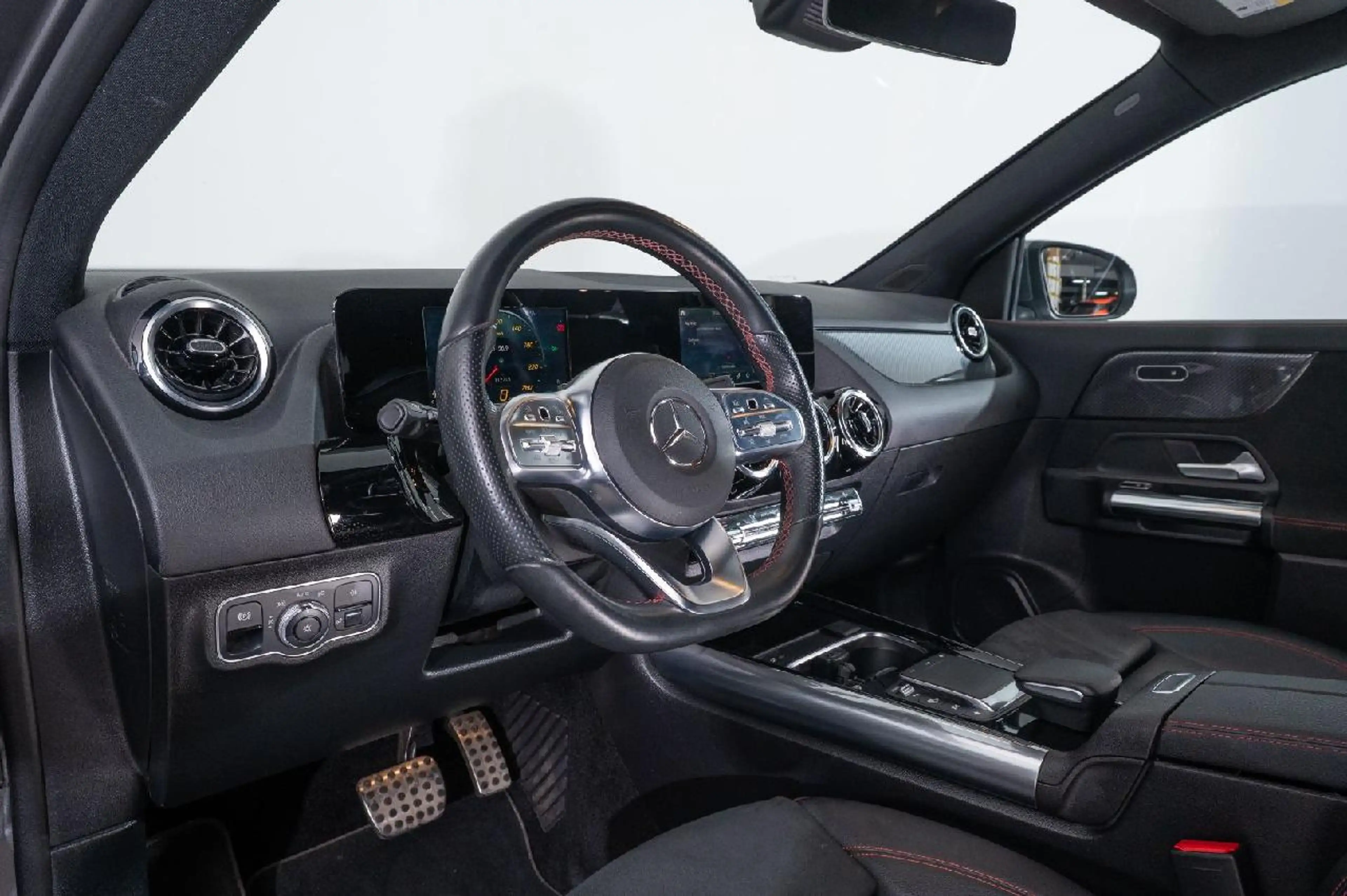 Mercedes-Benz GLA 220 GLA 220 d 4Matic — photo 11