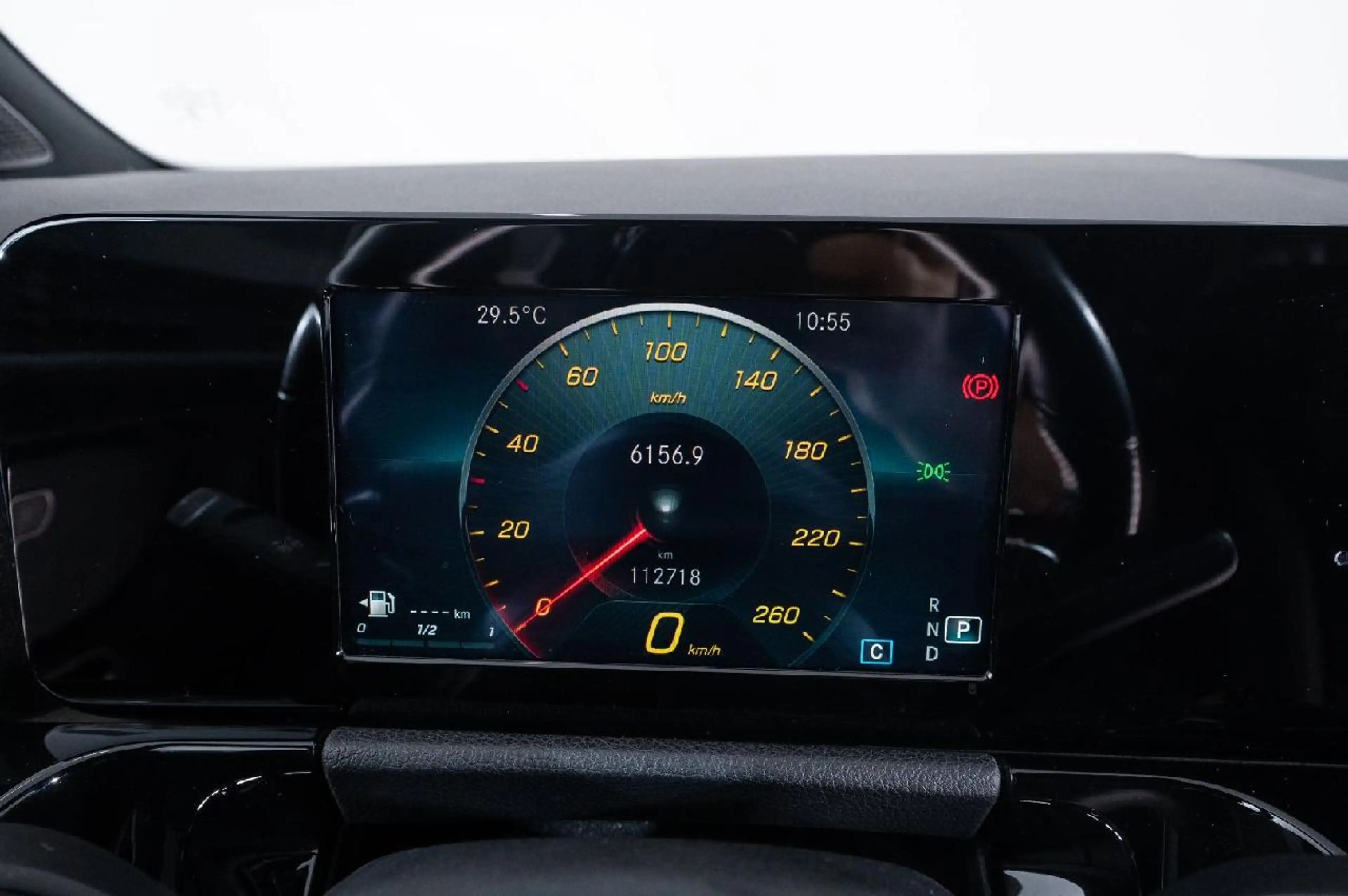 Mercedes-Benz GLA 220 GLA 220 d 4Matic — photo 14
