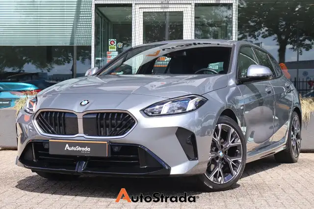 BMW 120 1-Serie (f70) M-SPORT 150pk AUT I Carplay I Harman