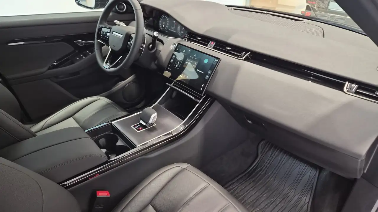 Land Rover Range Rover Evoque 2026 — фото 12