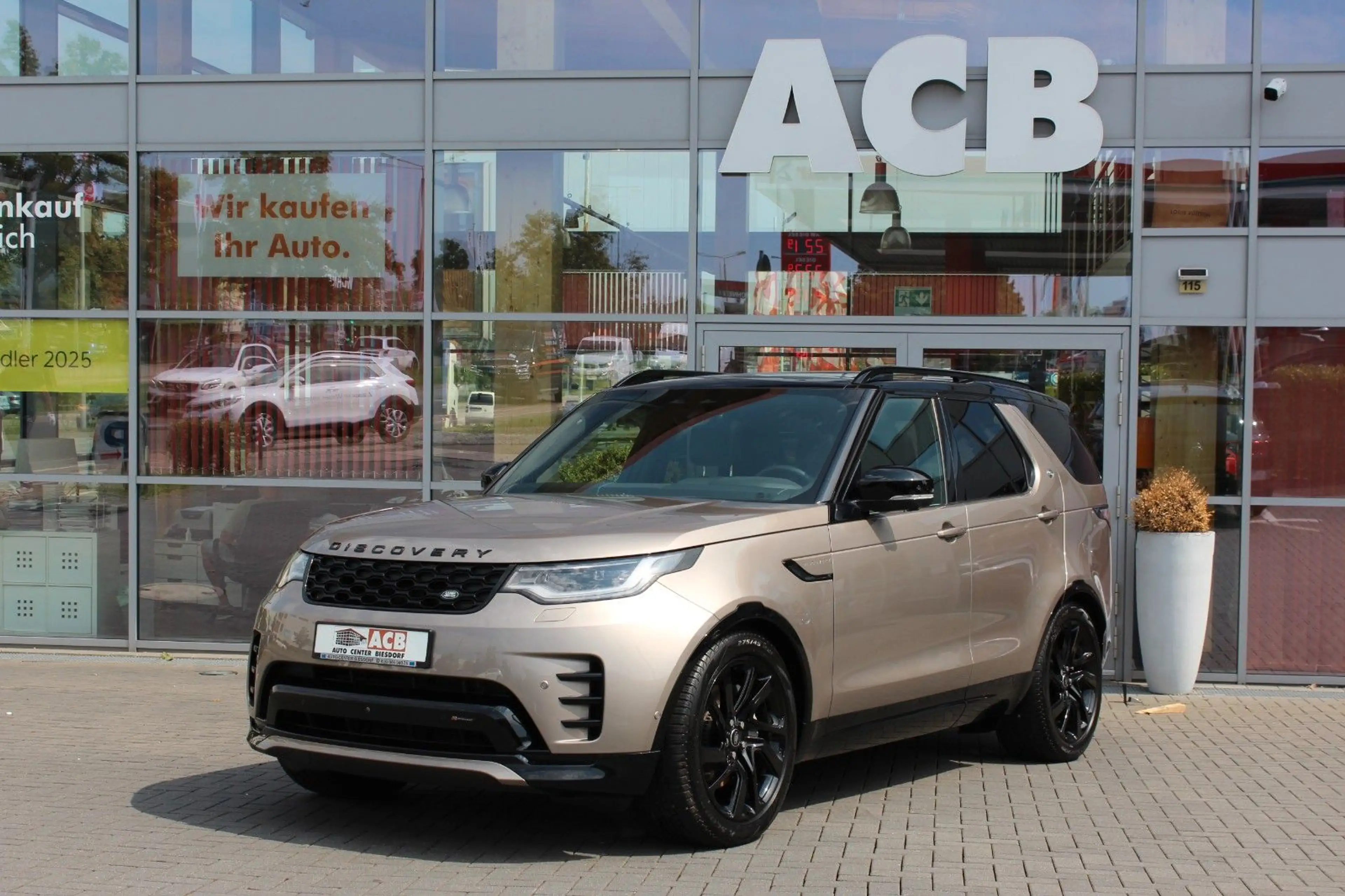 Land Rover Discovery 5 R-Dynamic SE D300 AWD ACC Pano AHK