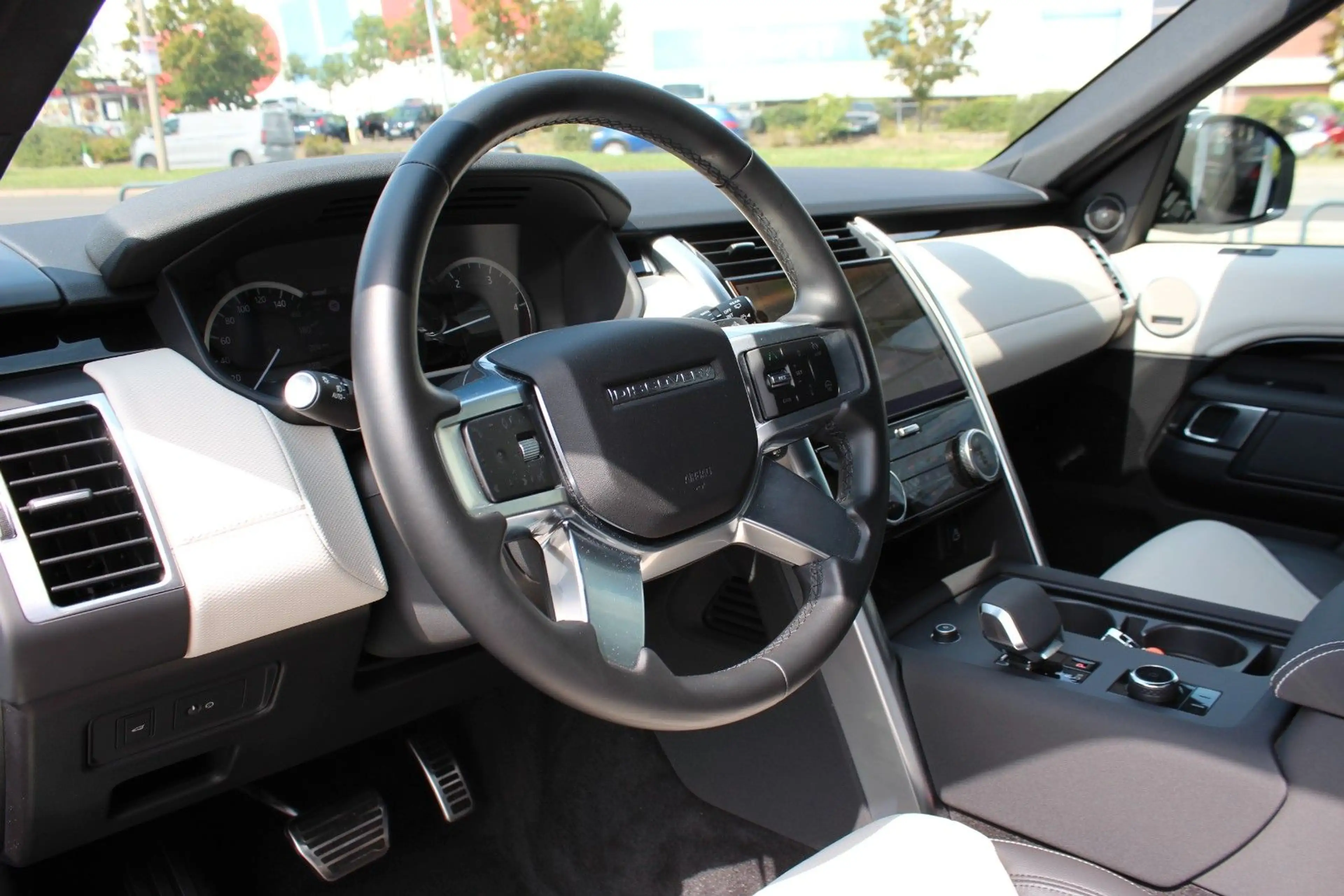 Land Rover Discovery 5 R-Dynamic SE D300 AWD ACC Pano AHK — photo 14