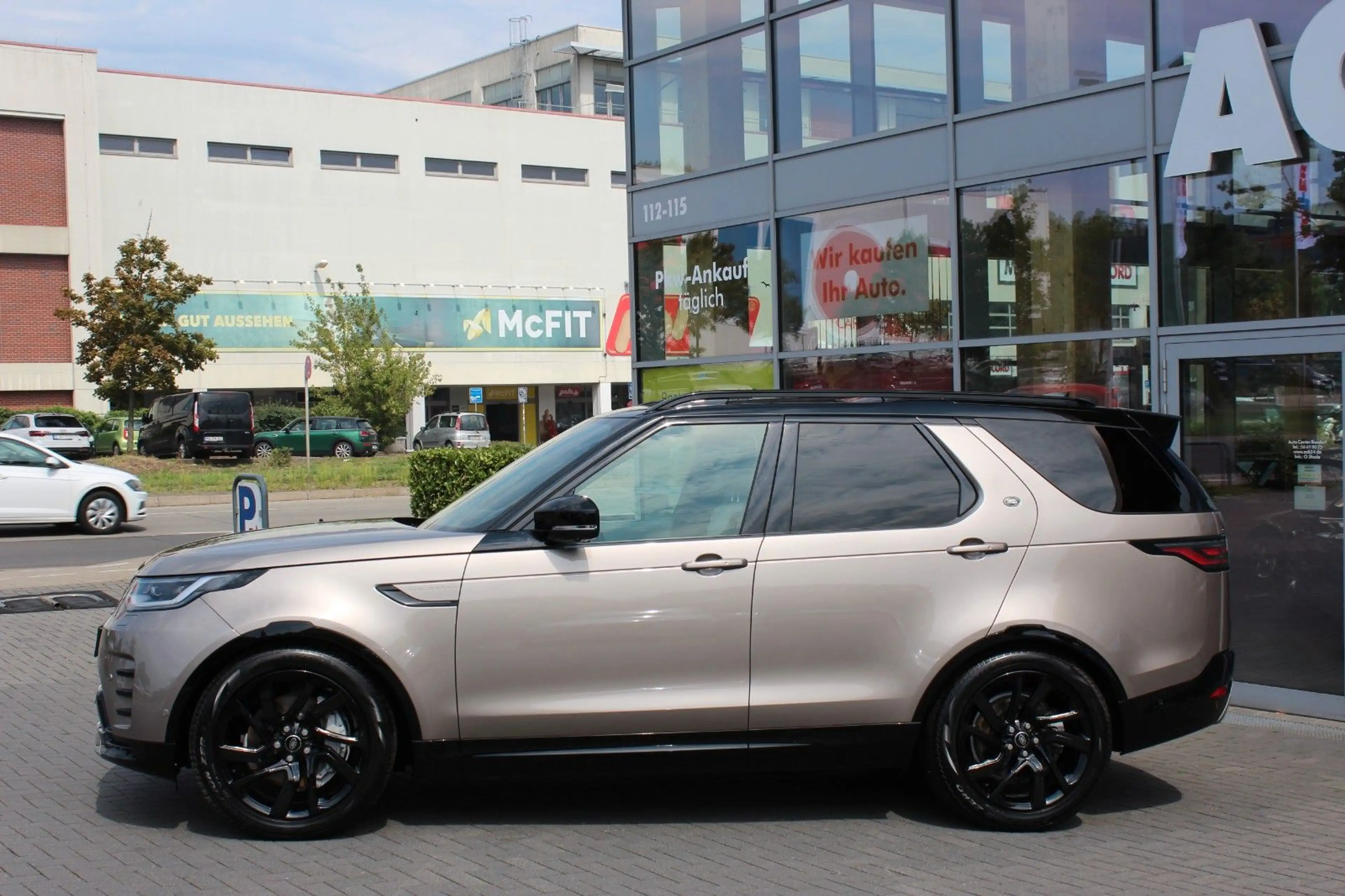 Land Rover Discovery 5 R-Dynamic SE D300 AWD ACC Pano AHK — photo 4