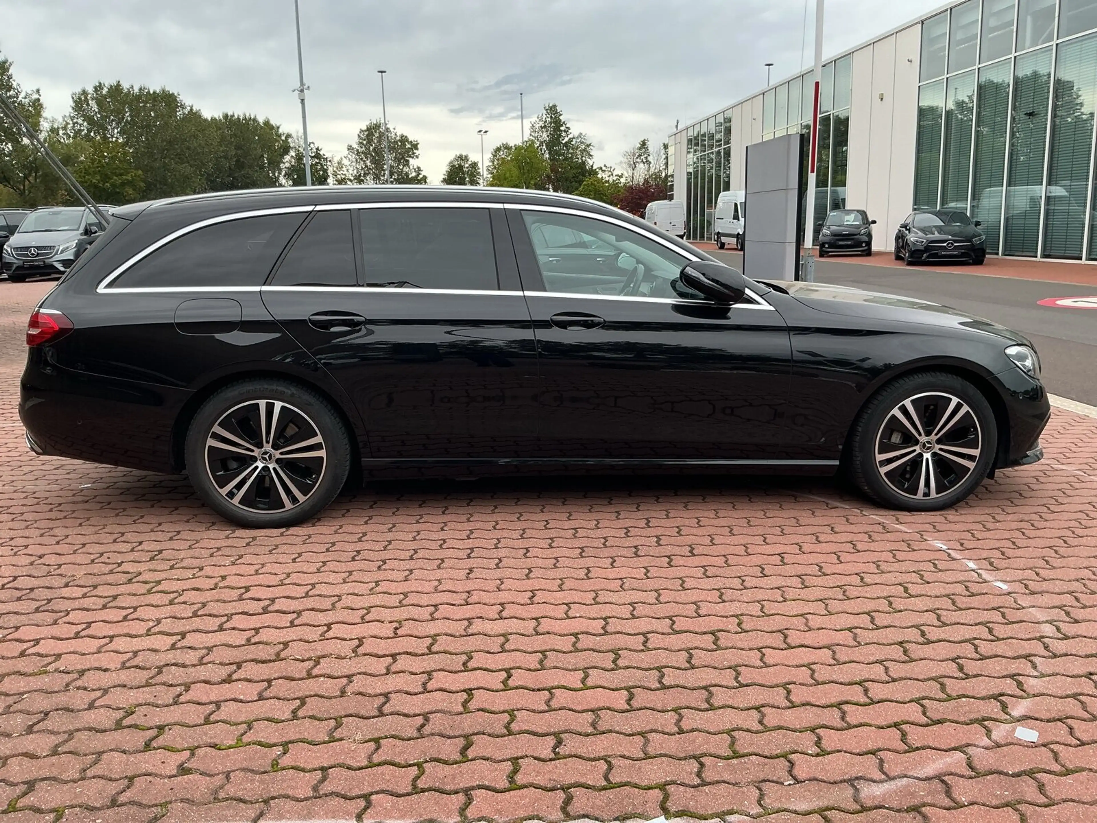 Mercedes-Benz E 400 E 400 d 4M T Ava Distro Rüka Memory Spiegelpaket — photo 8