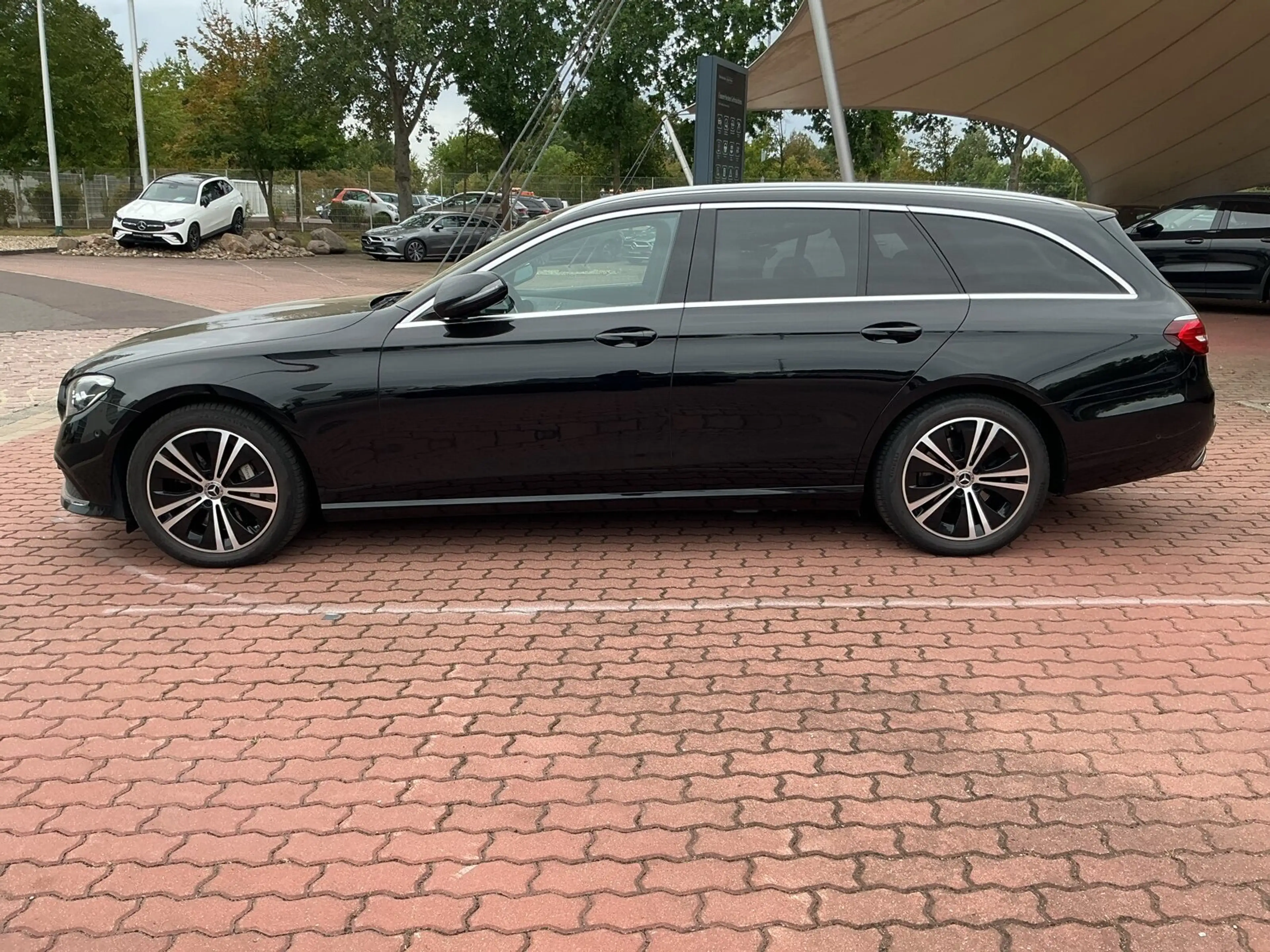 Mercedes-Benz E 400 E 400 d 4M T Ava Distro Rüka Memory Spiegelpaket — photo 7