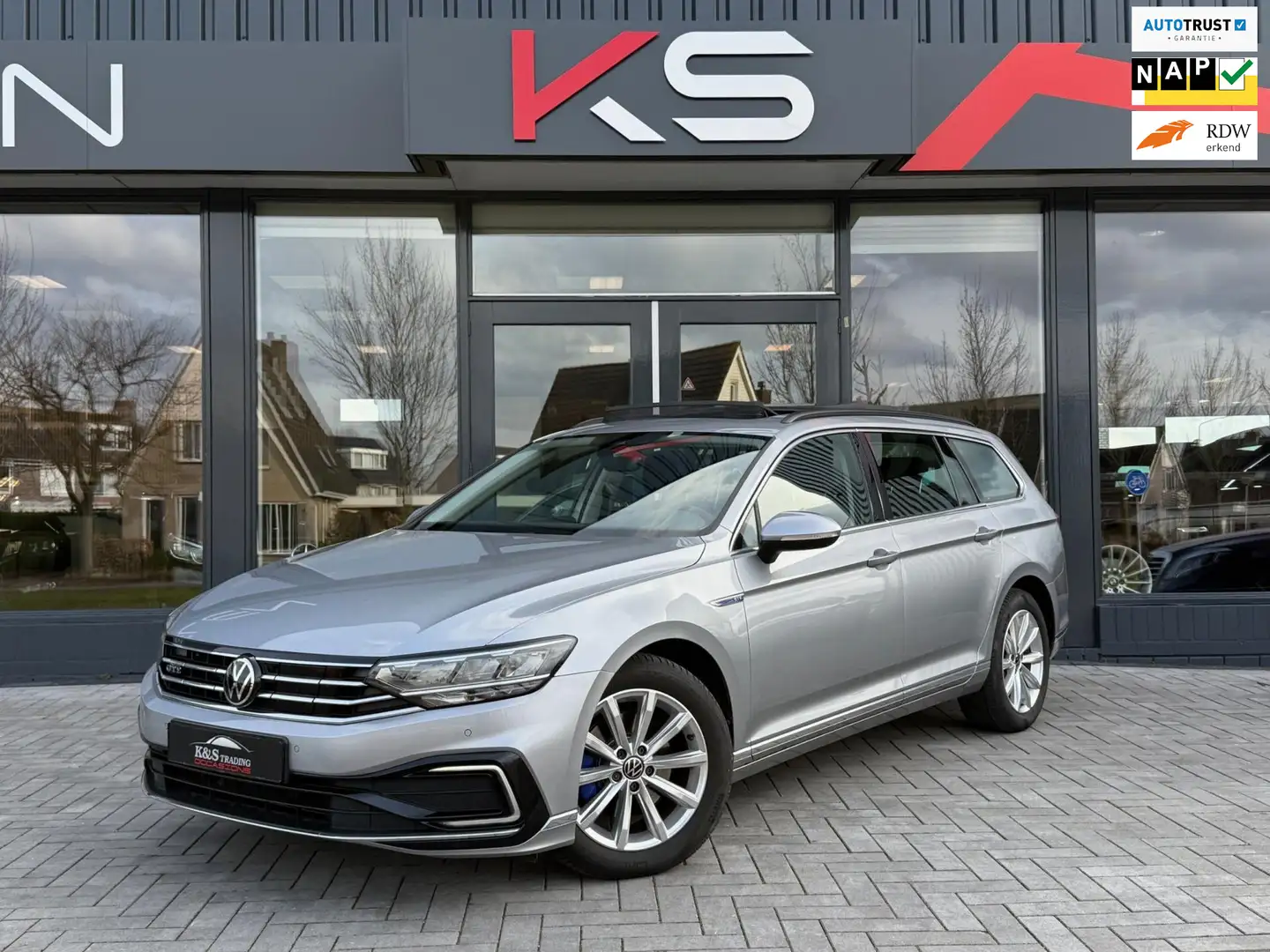 Volkswagen Passat Variant 1.4 TSI PHEV GTE Virtual Pano Led Carplay BTW auto Grau - 1