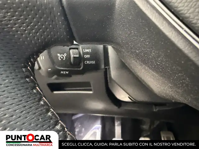 Peugeot 3008 view 23