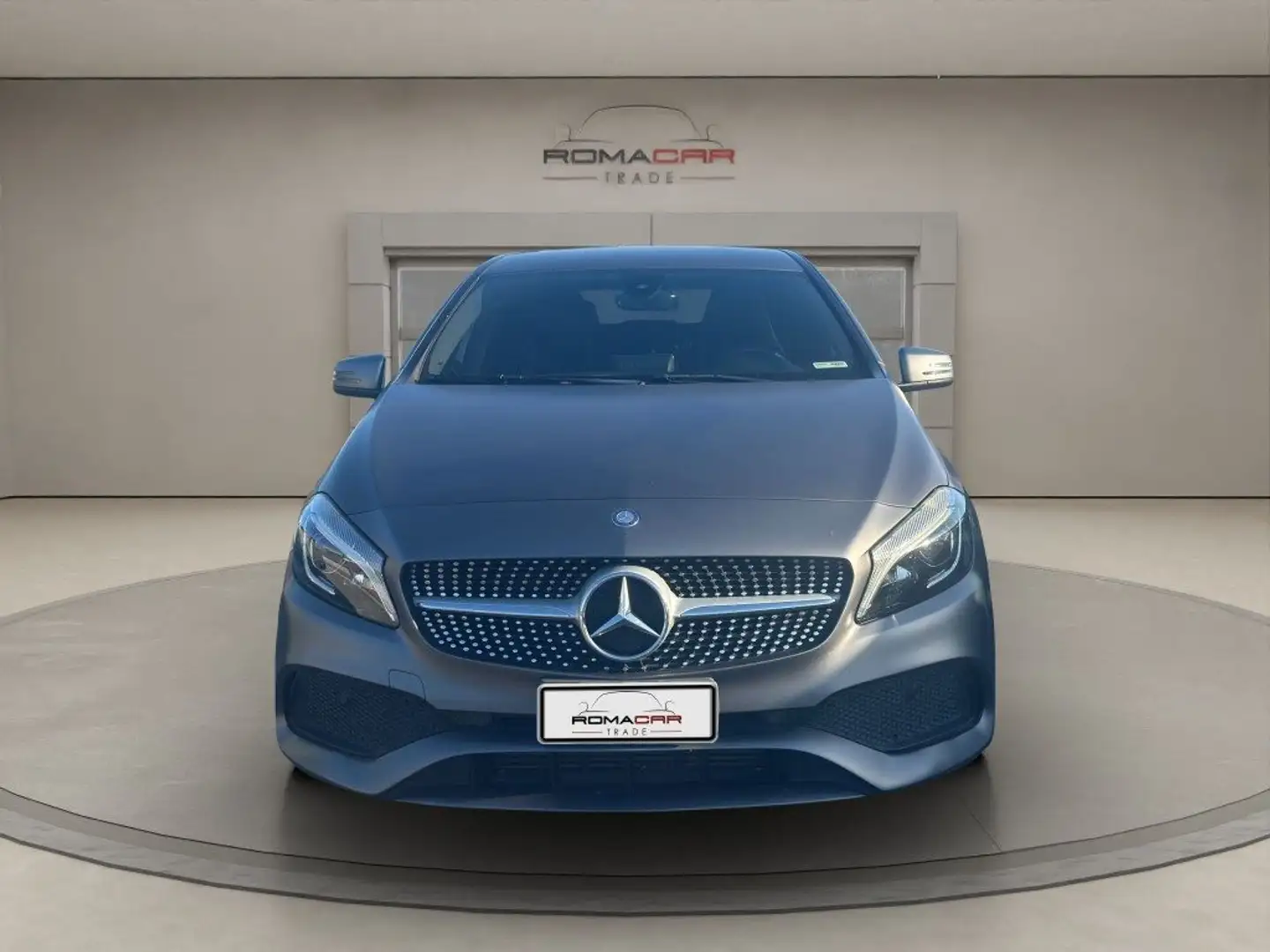 Mercedes-Benz A 200 d Automatic Premium SU APPUNTAMENTO Grigio - 2