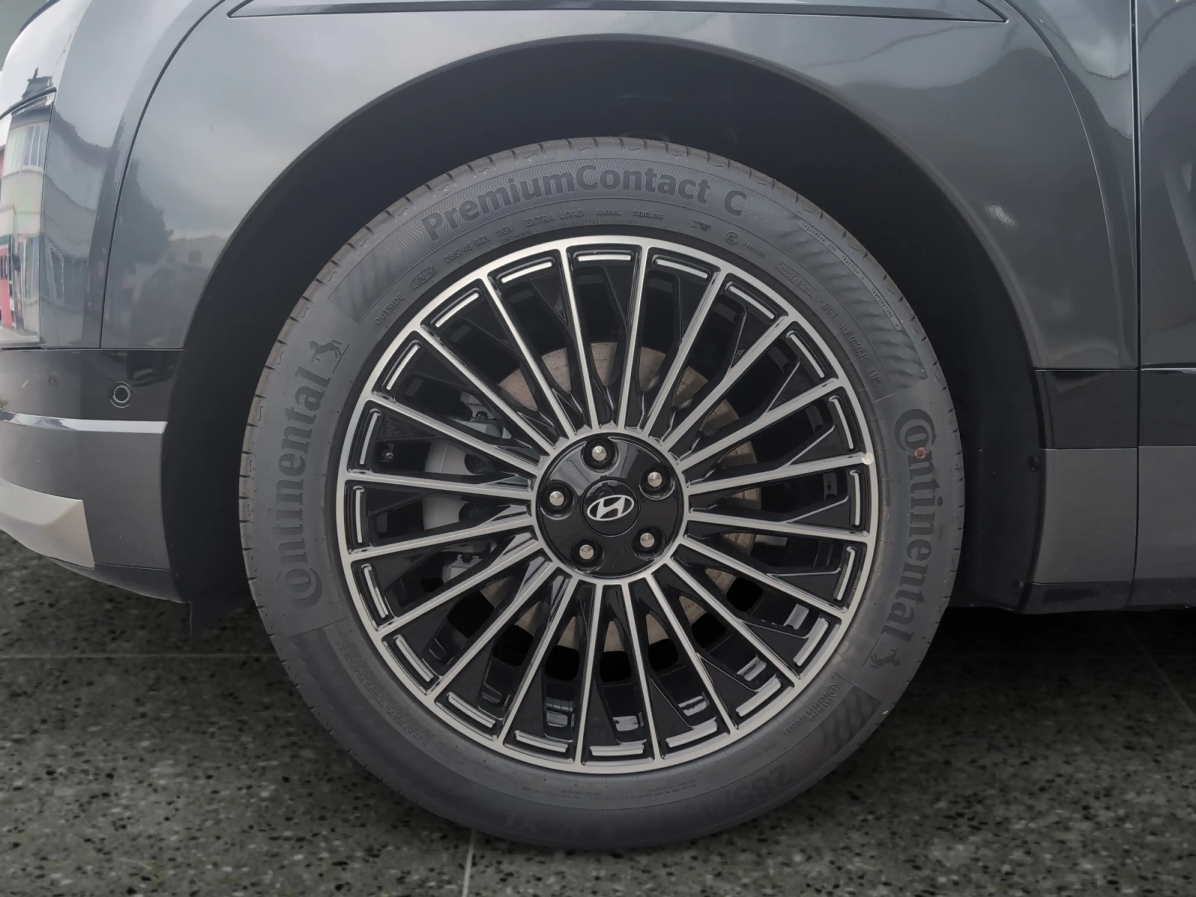 Hyundai IONIQ 9 Calligraphy 110 kWh 4WD — photo 15