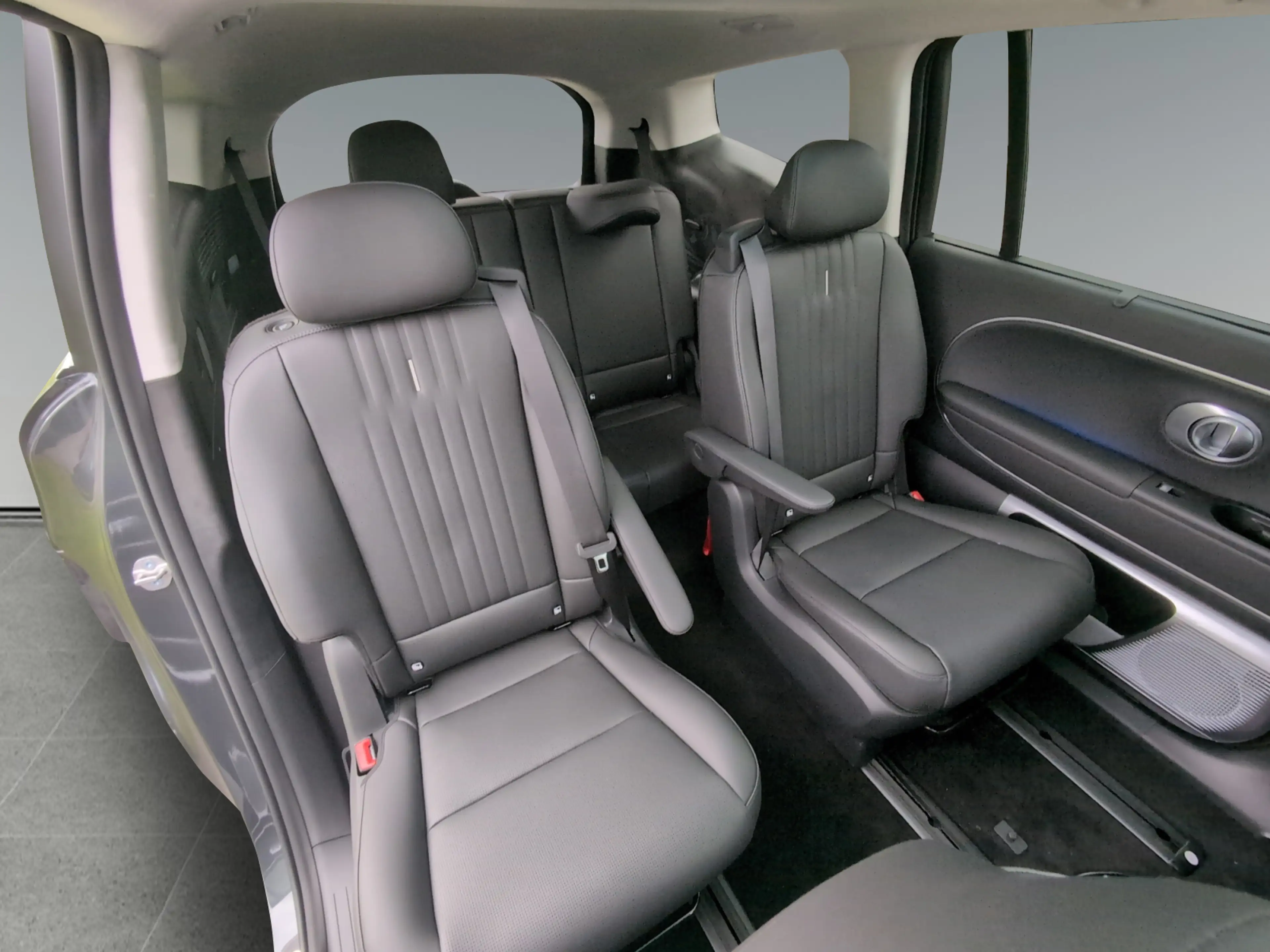 Hyundai IONIQ 9 Calligraphy 110 kWh 4WD — photo 14