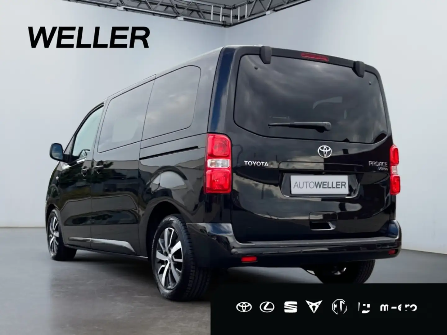 Toyota Proace 2,0l-D-4D L1 Verso Family Comfort *Navi* Czarny - 2
