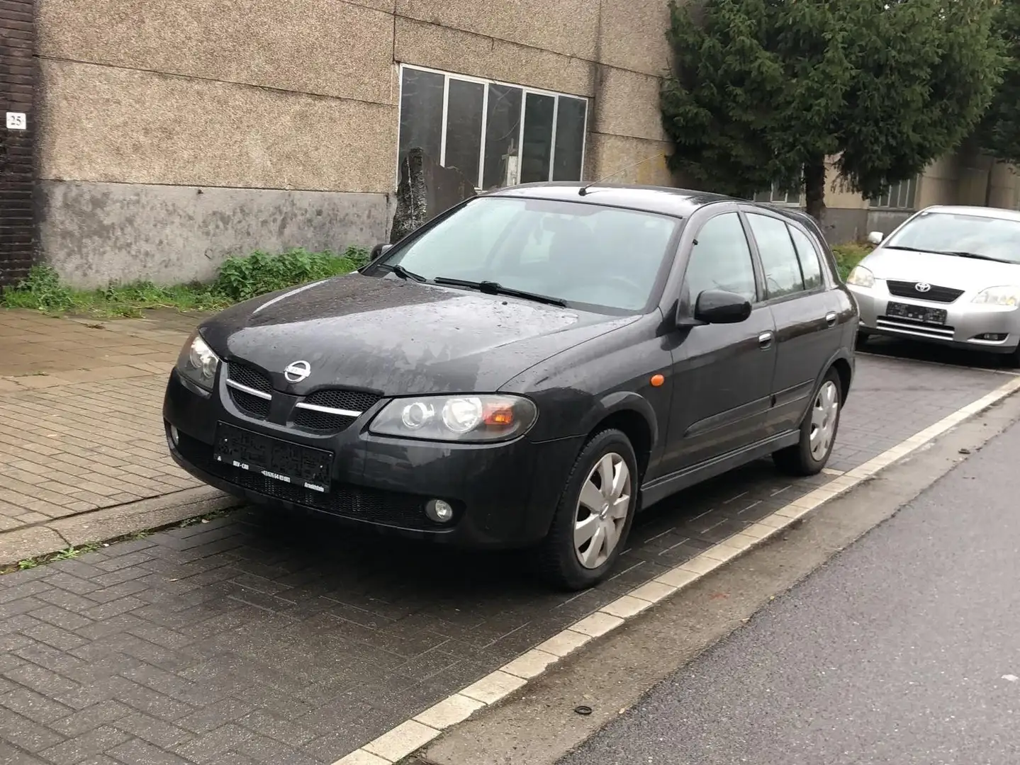 Nissan Almera - 2