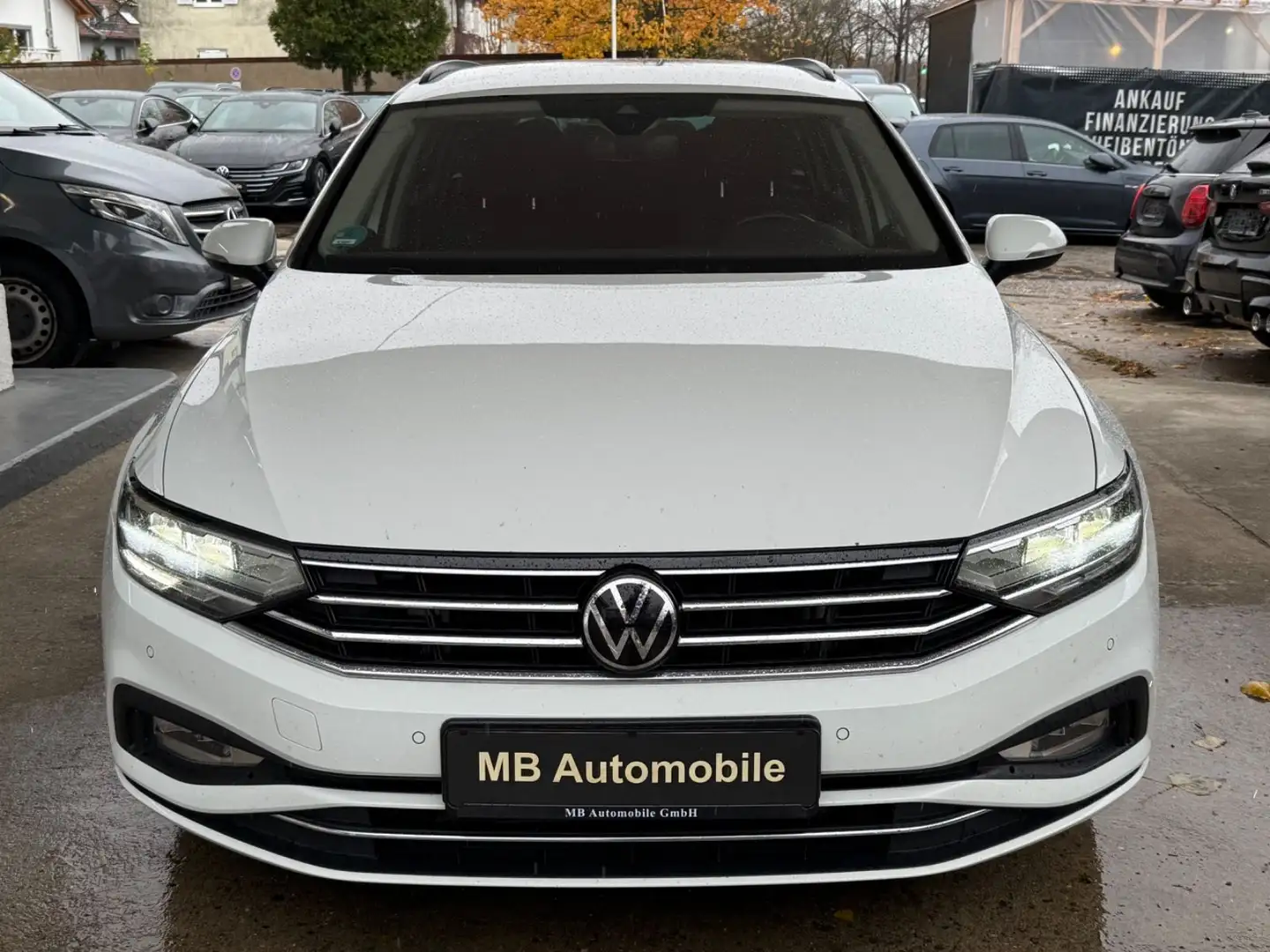 Volkswagen Passat Variant 4Motion*LED*NAVI*ACC*STAND.HEIZU* Weiß - 2