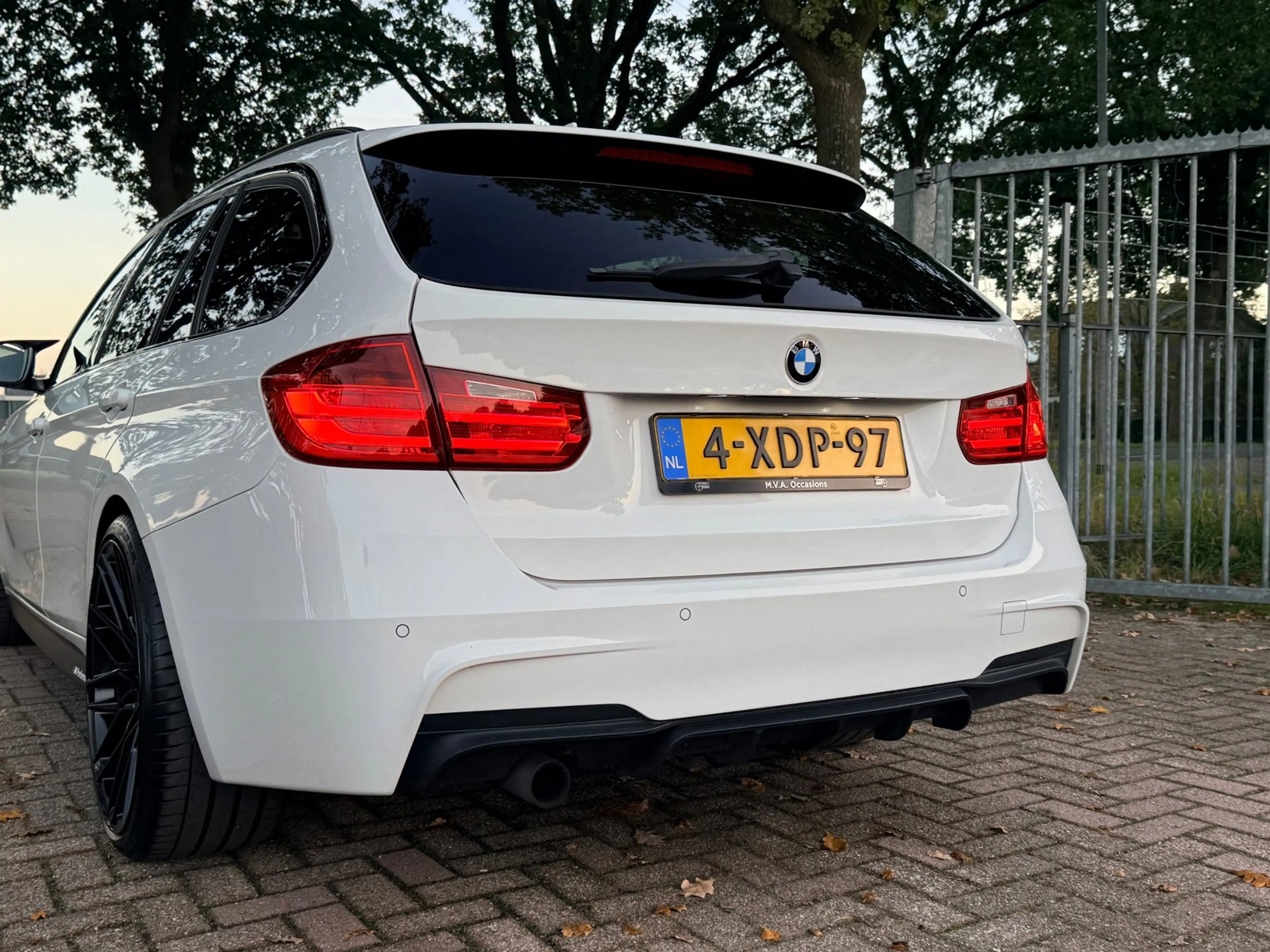 BMW 316 3-serie Touring 316i Executive M Sport|Nieuwe Kett — photo 11