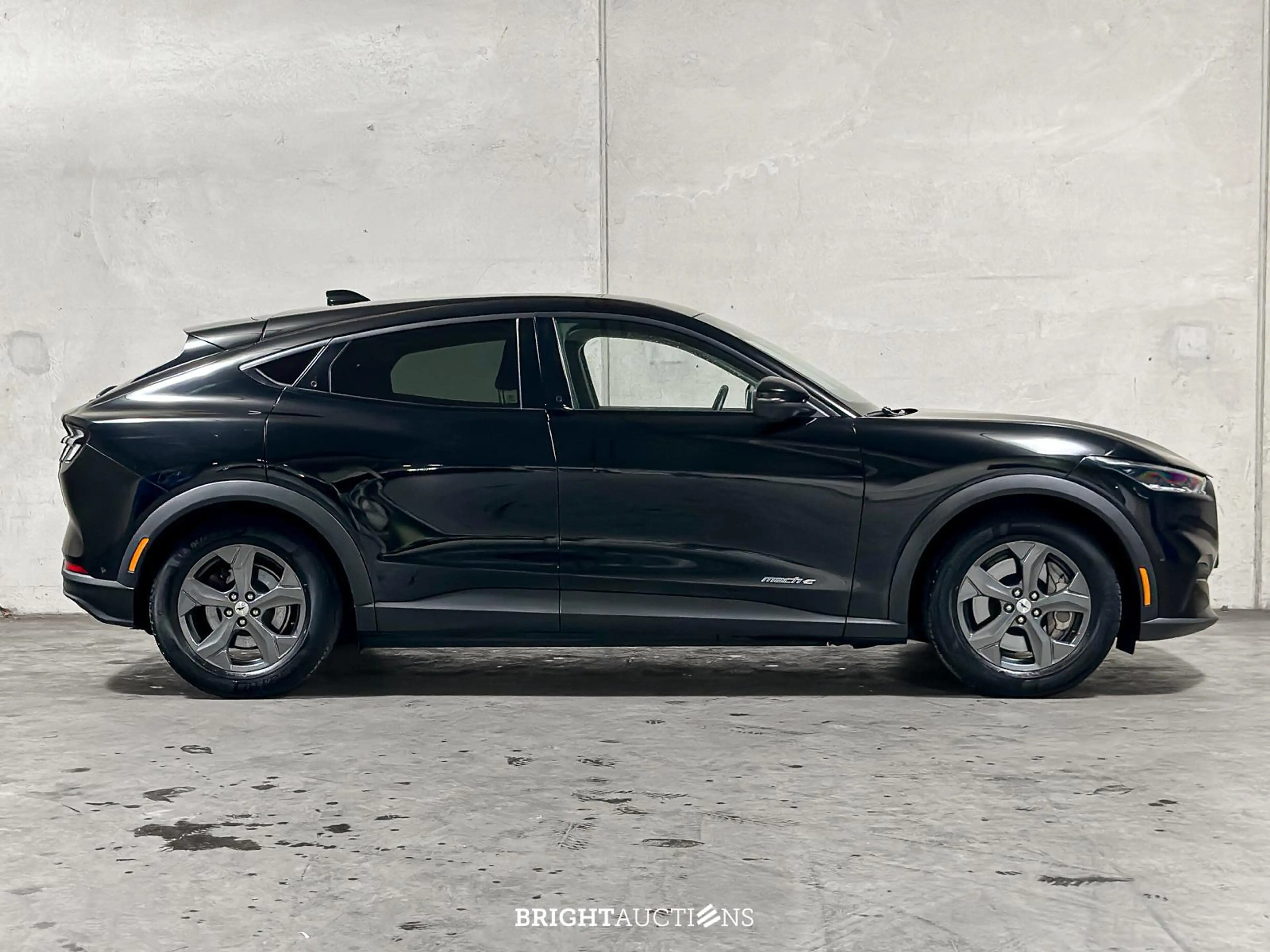 Ford Mustang Mach-E RWD 75 kWh — photo 10