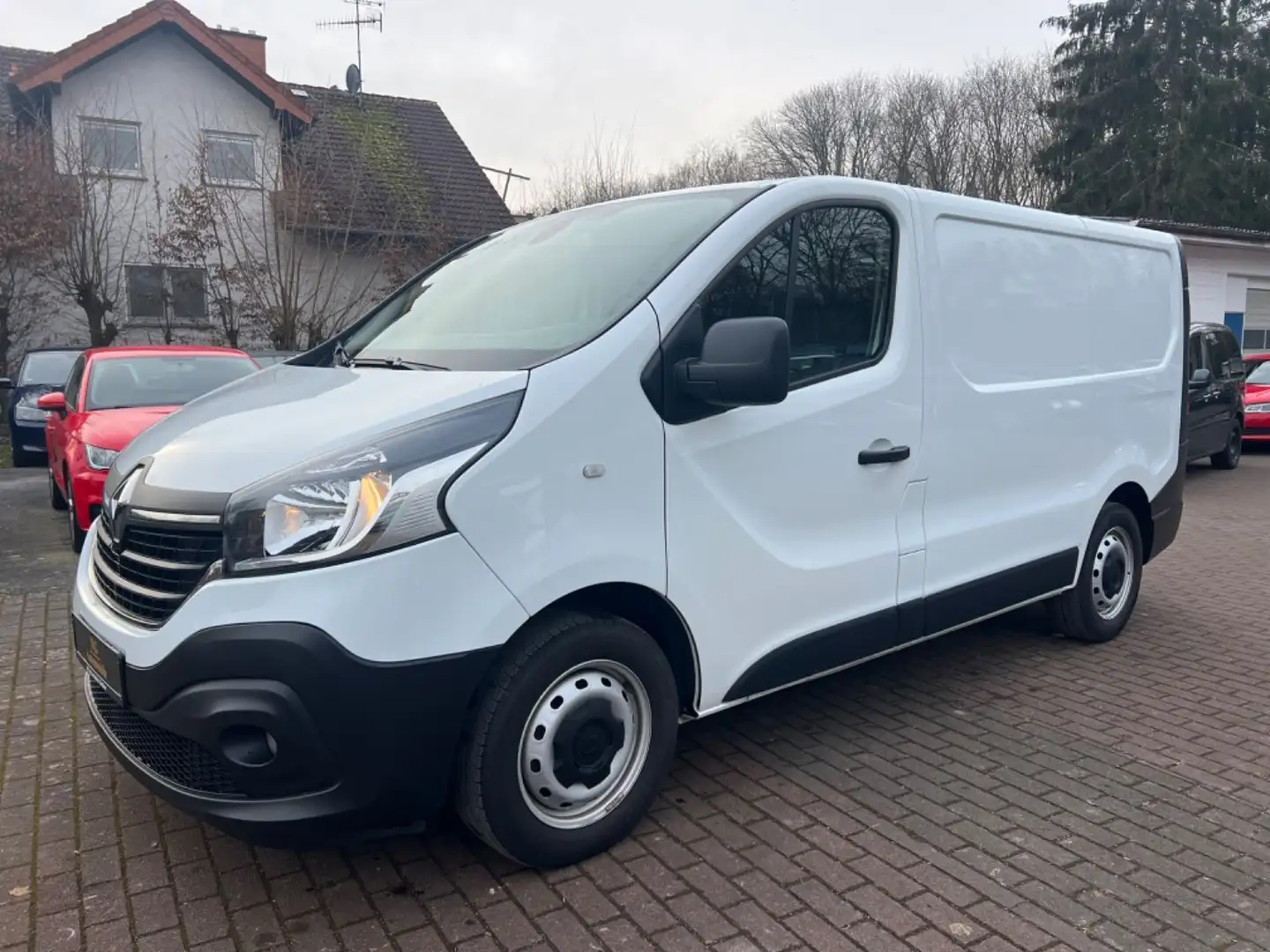 Renault Trafic Kasten L1H1 3,0t Komfort *Kamera*Standhz* Weiß - 1