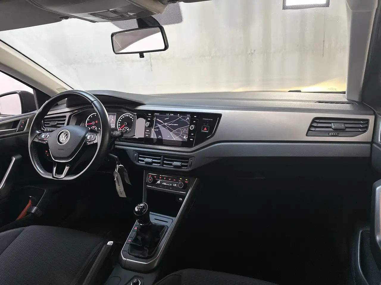 Volkswagen Polo 1.0 TSI Comfortline Business Climate Control Camer, миниатюра 2