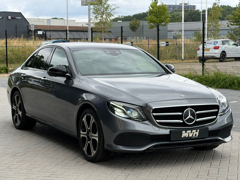 Mercedes-Benz E 350 e Business Solution AMG - 2017 - Head up - 360 Cam — photo 3