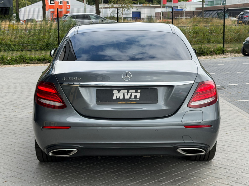 Mercedes-Benz E 350 e Business Solution AMG - 2017 - Head up - 360 Cam — photo 9