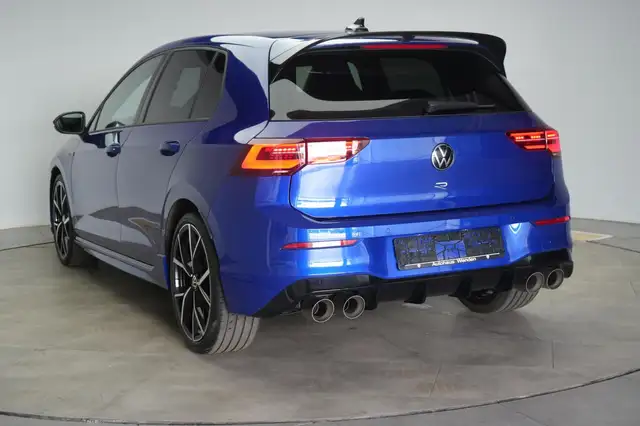 Volkswagen Golf view 4