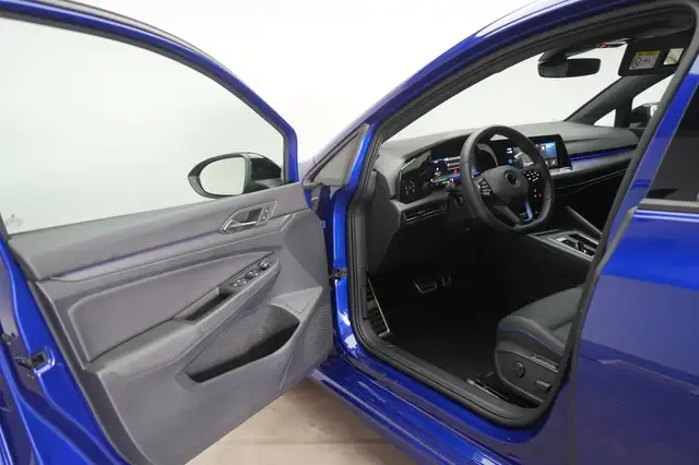 Volkswagen Golf view 11