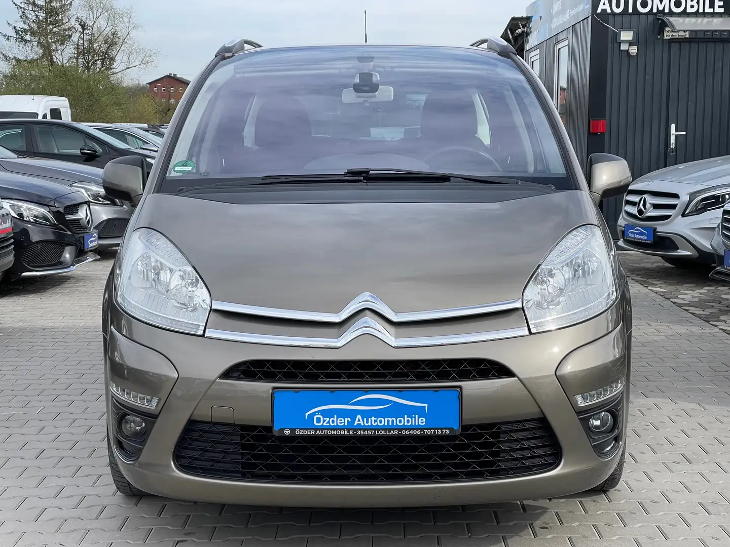 Citroen Grand C4 Picasso 2.0 HDi Selection+7 Sitzer+Garantie+ Marrón - 2