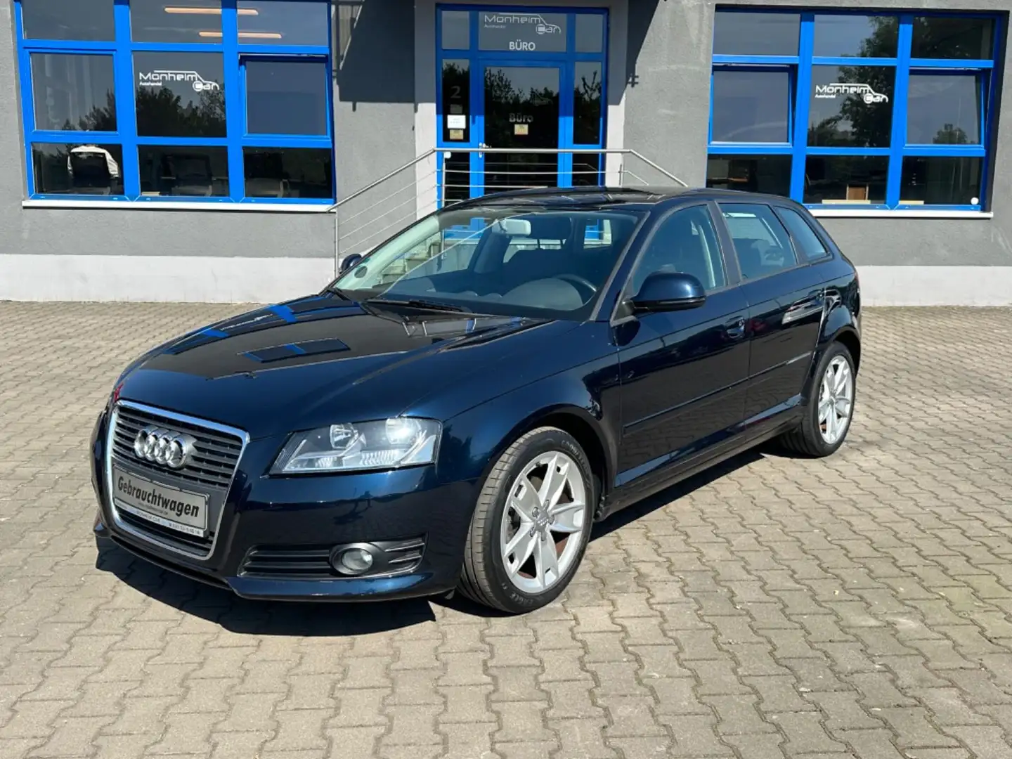 Audi A3 Sportback 1.6 Ambition Blau - 1
