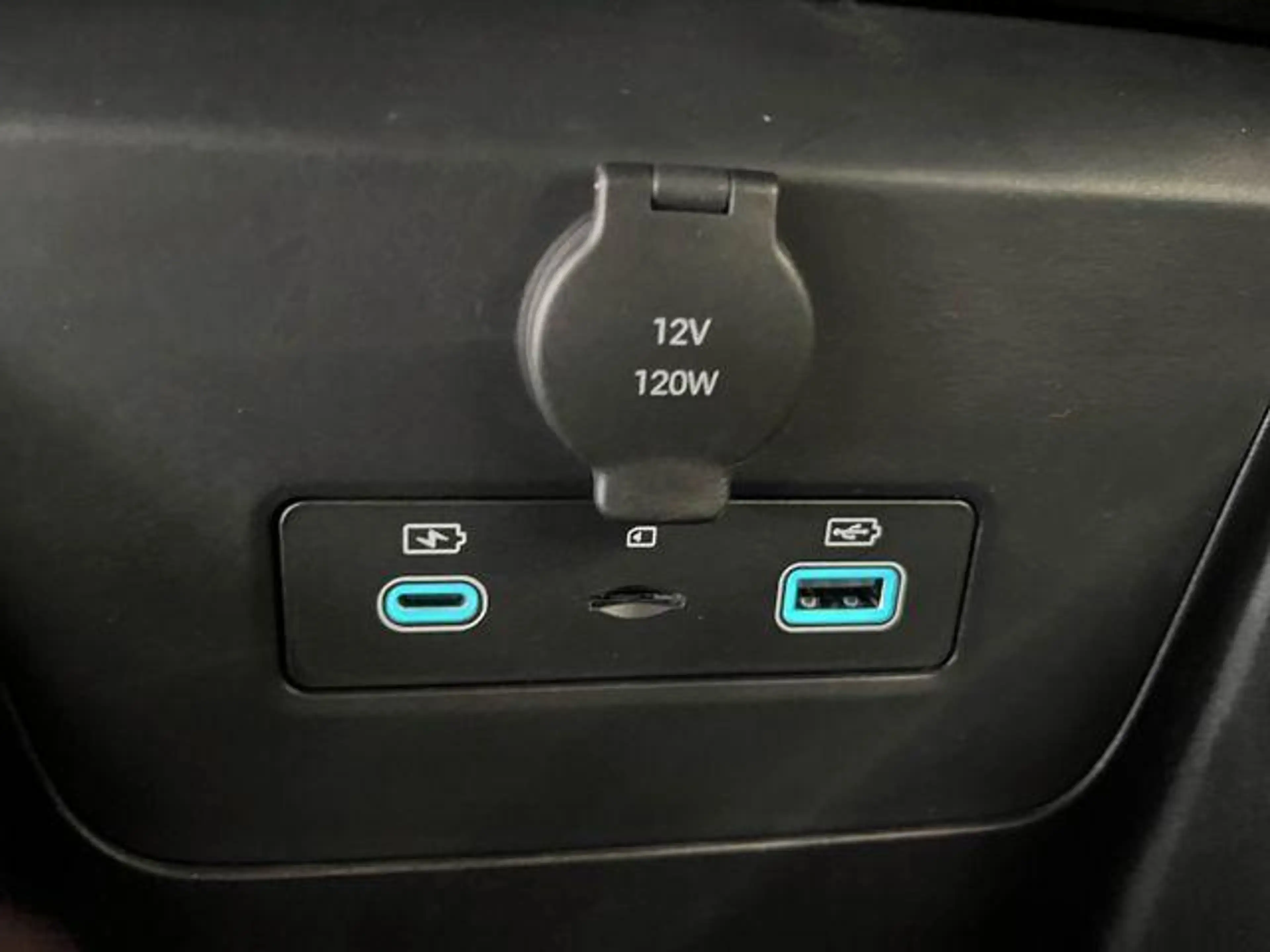 BYD Dolphin Surf Comfort/ACC/LEDER/360°/SHZ/NAV/ 115 kW (156 PS)... — photo 14